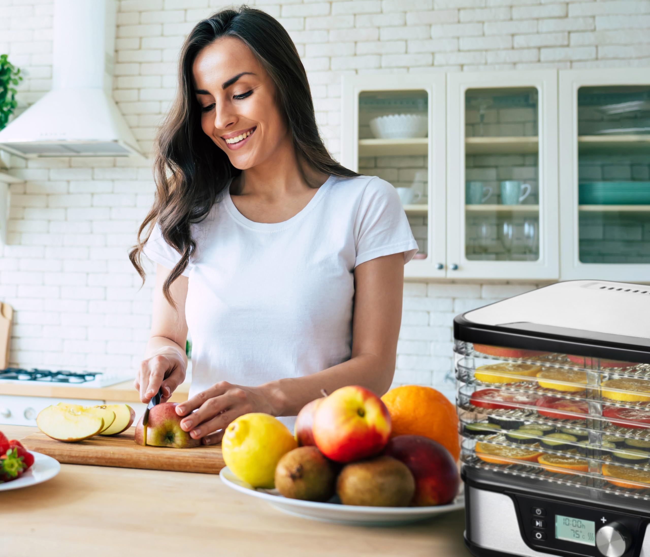 Trisa Healthy Snack Dörrautomat, 380W, 35-75°C, LCD-Display, 5 Jahre | 380W Umluft-Dörren, 35–75°C präzise regelbar, LCD-Display mit Timer, Wählbar 3 oder 5 Gitter, Kräuternetz inklusive