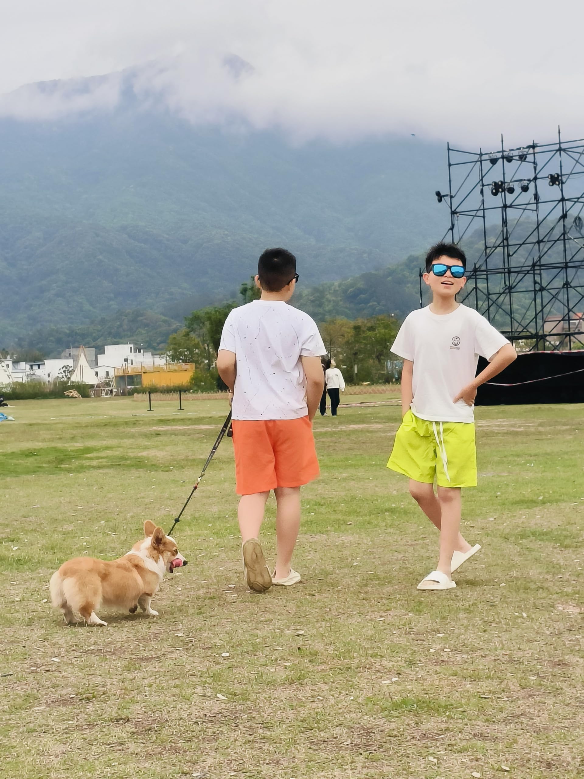 FHBSJTTG Boys Swim Trunks Neon Yellow with Boxer Brief Swim Shorts Quick Dry Bathing Suit Compression Liner Swimwear (US, Numeric, 10, 12, Regular, Yellow)