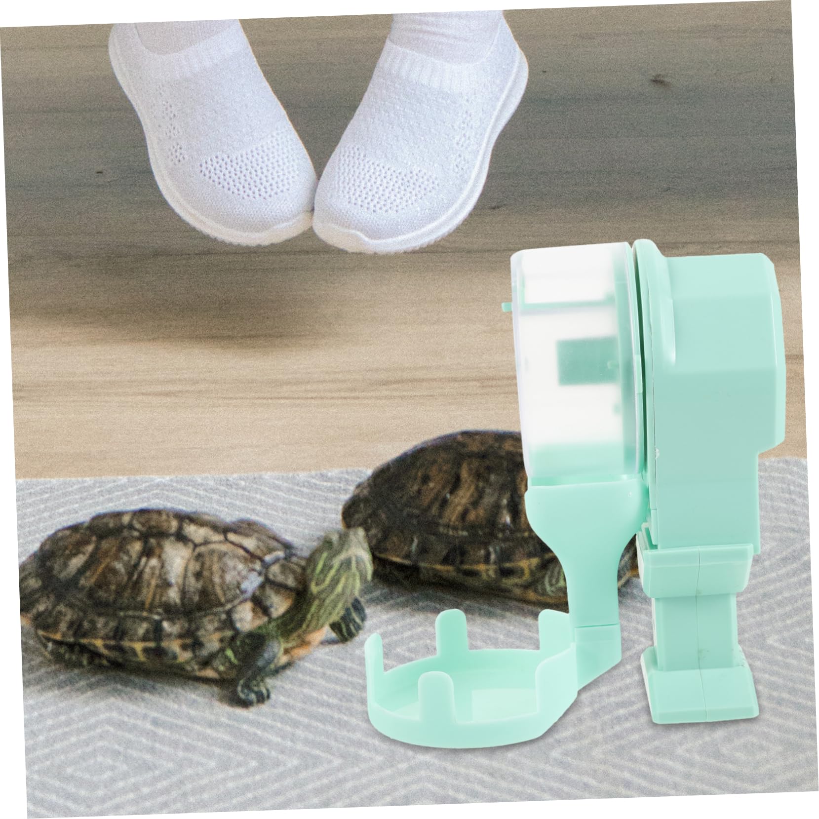 Garneck Automatic Reptile Feeder for Bearded Dragons Lizards Turtles Easy to Clean Large Capacity Sturdy Base