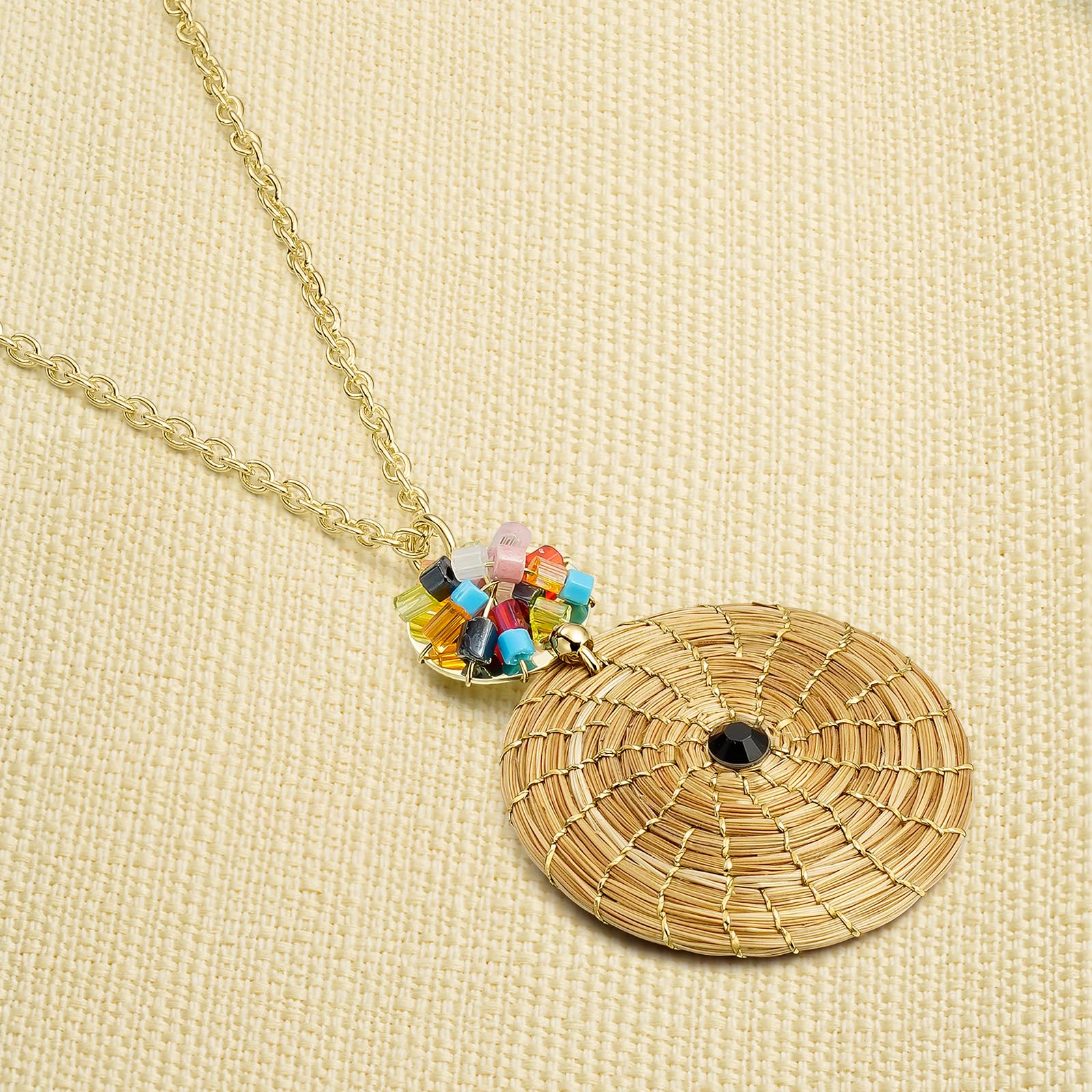Collana Dorata Mandala in Oro Vegetale con Cristalli