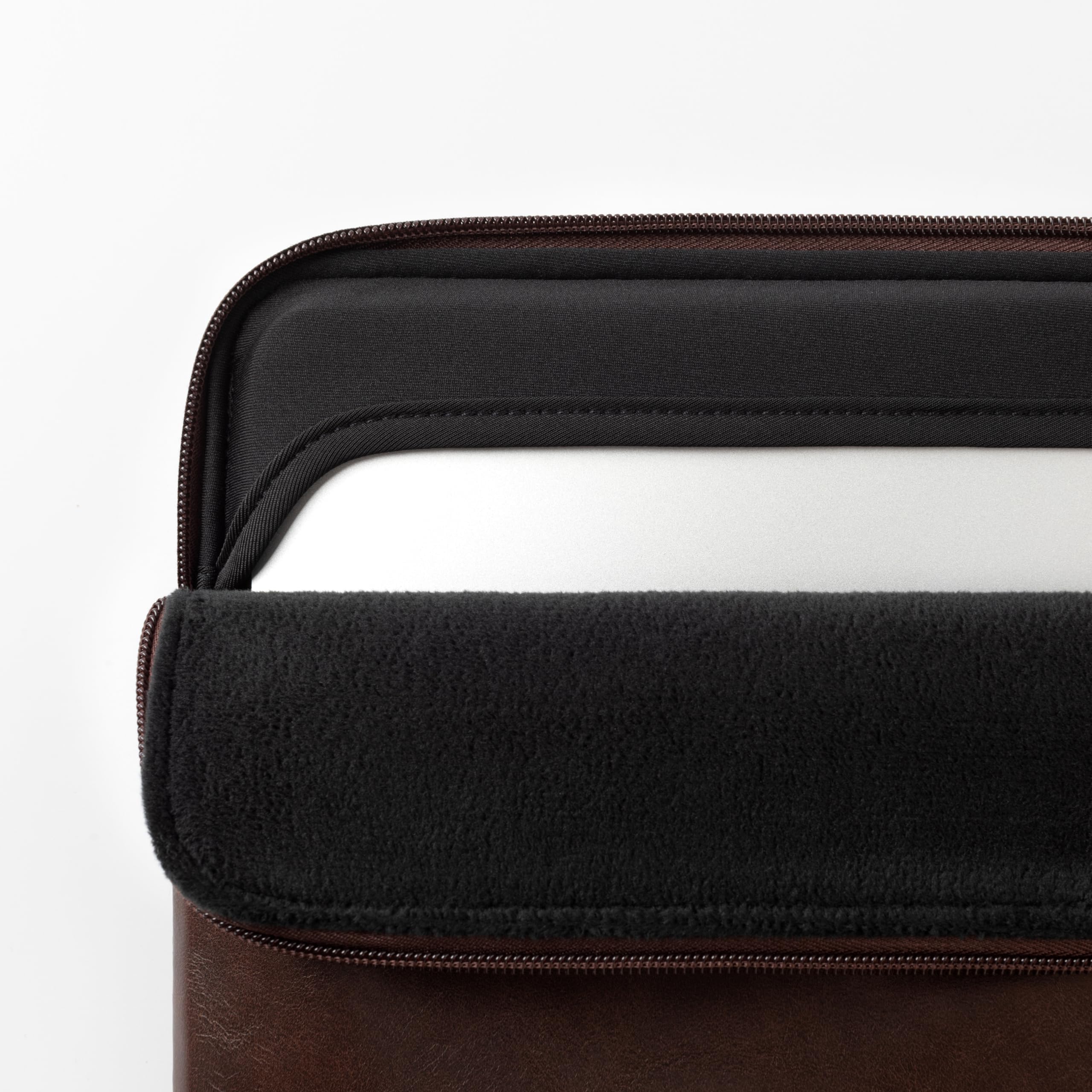 Comfyable Funda portátil Compatible con MacBook Pro 16 M5 Pro/MAX A3428 A3429 M4 M3 M2 M1 2026-2019 y MacBook Air 15 Ajuste Holgado, Sleeve PU Repelente al Agua, Marrón Briarwood
