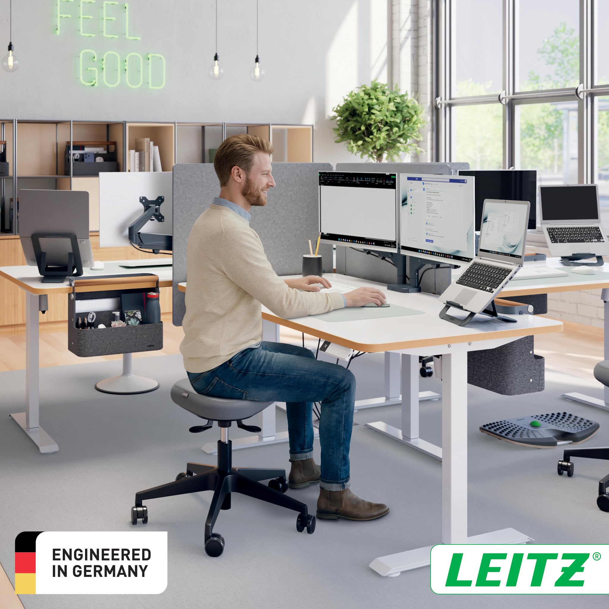 Leitz Organizer da Scrivania Portatile con Manico - Organizer per Hot Desk con Funzione Appendibile, Manico in Legno, Vassoio Interno Rimovibile e Porta Oggetti Elastici - 38 x 19 x 30-33cm