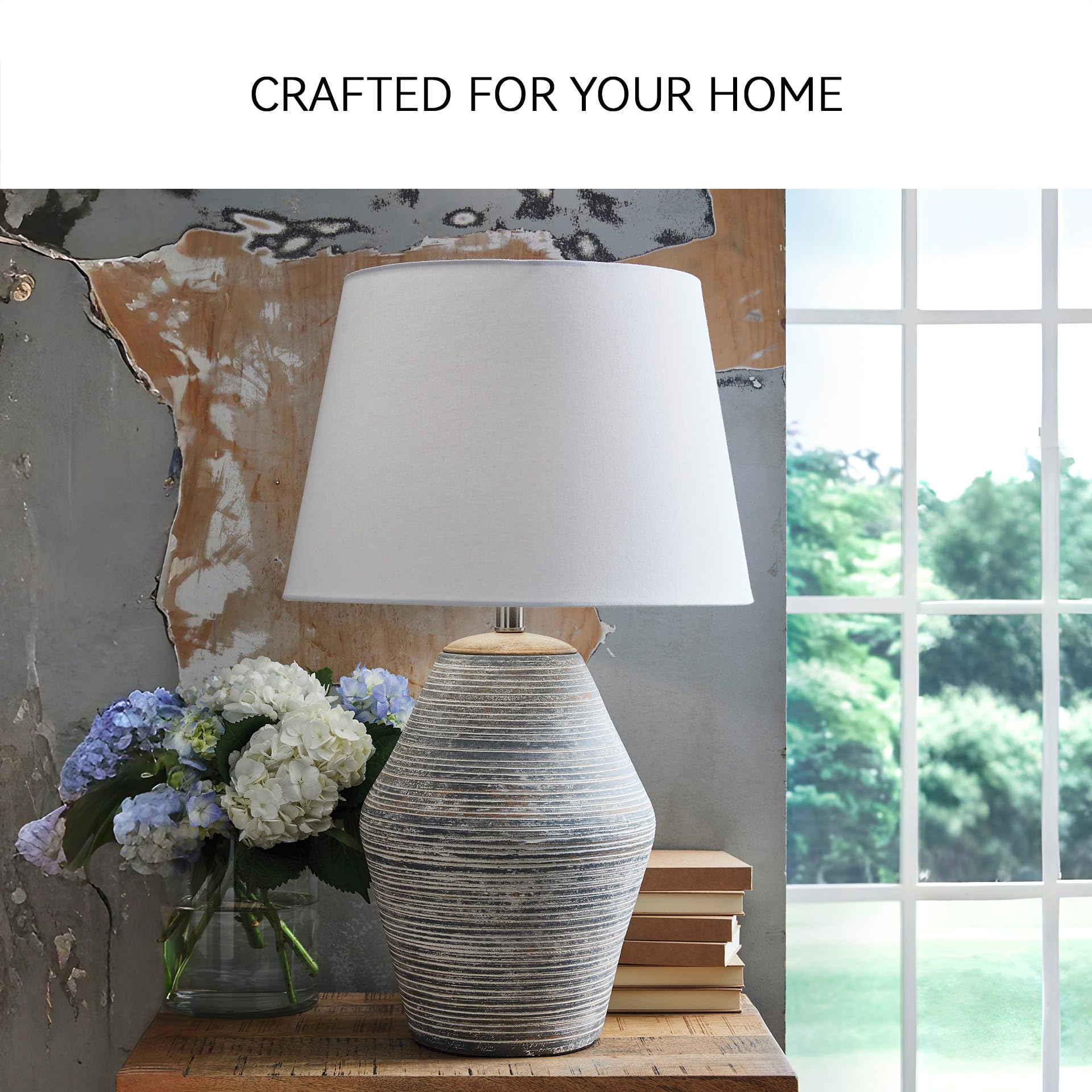 Signature Design by Ashley Lawrock Farmhouse Table Lamp with 3-Way