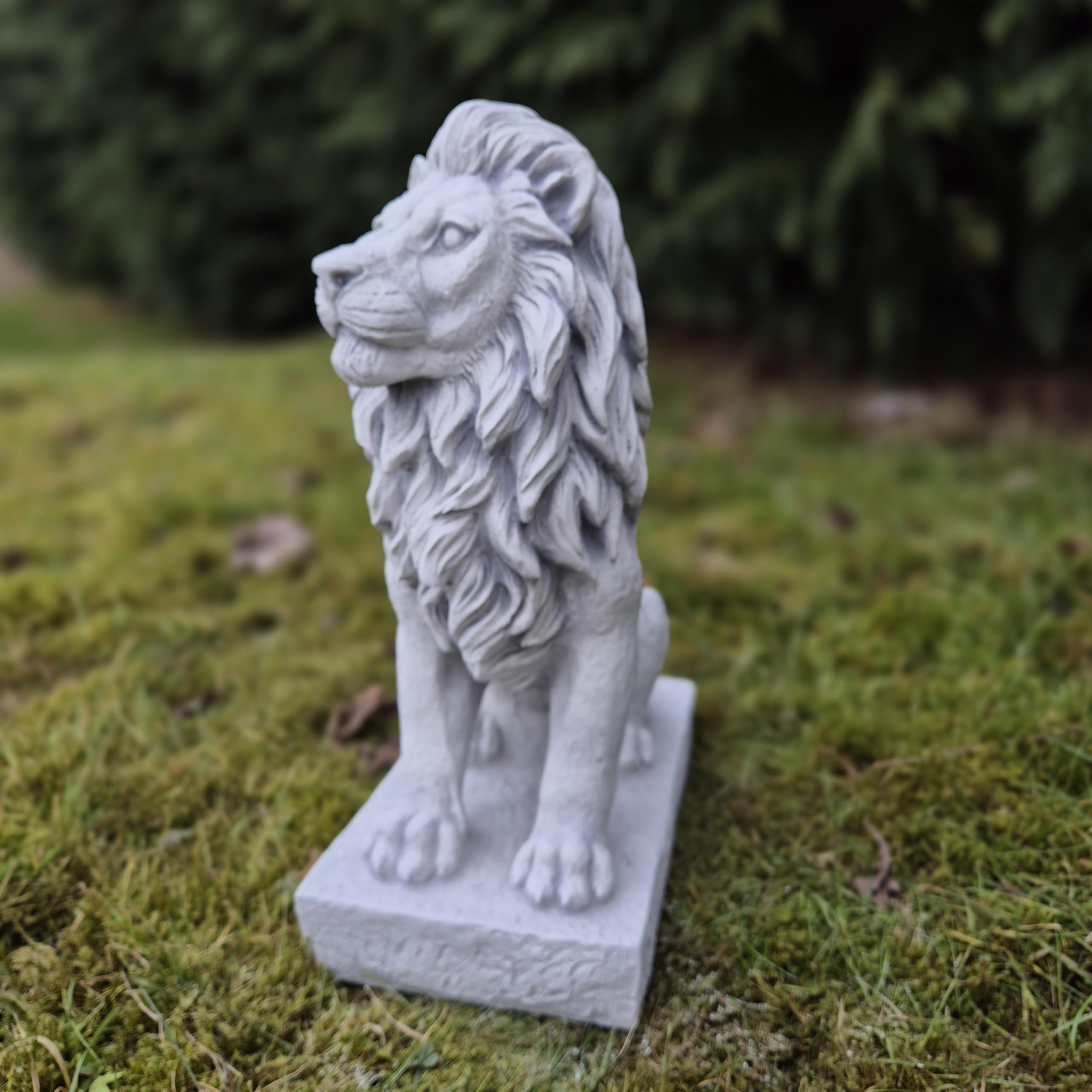 FABRIQ Leone Figura Destra in Pietra - 36 cm Altezza, 14 cm Larghezza, 20 cm Lunghezza - Resistente al Gelo in Gres per Esterni Grigio