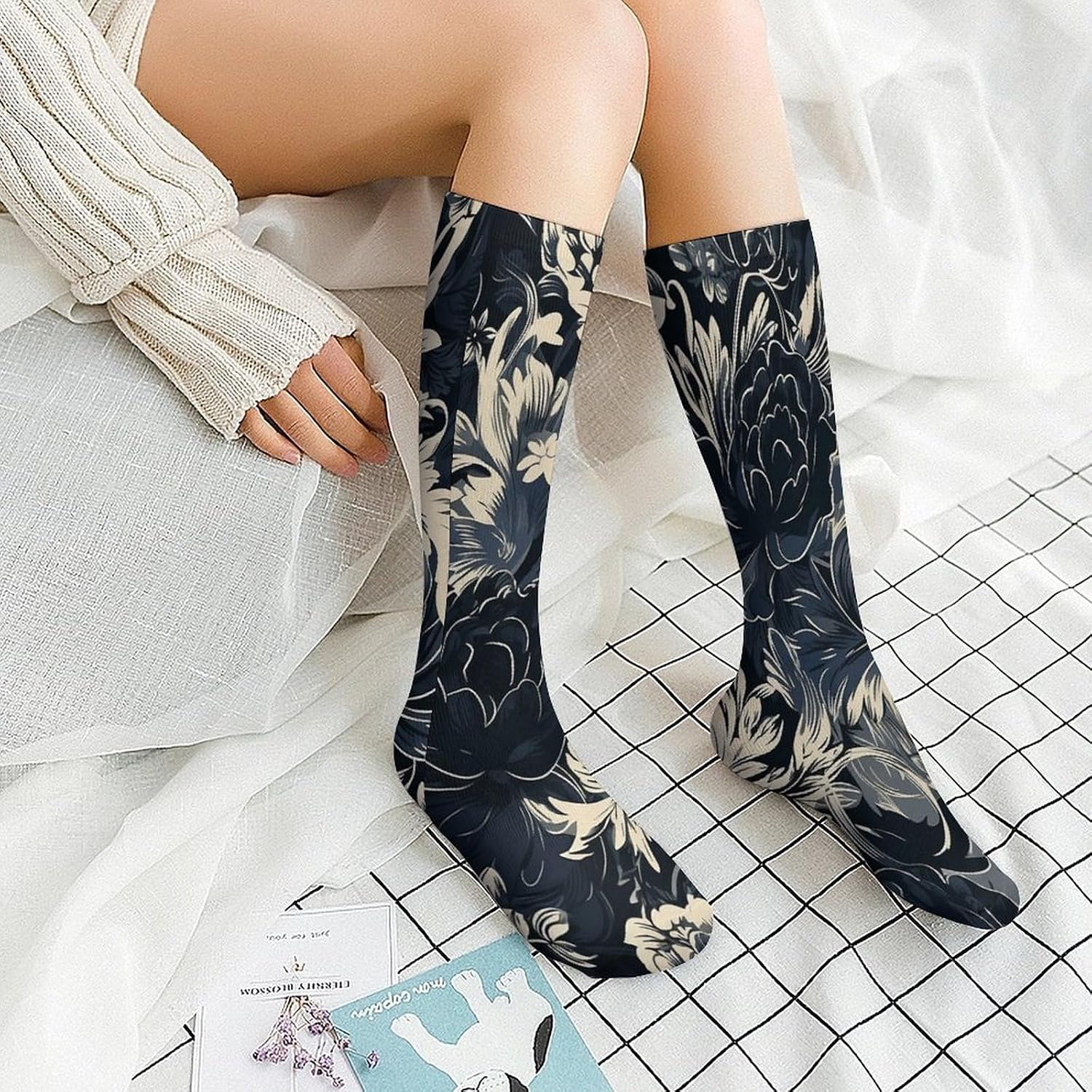 Black Flower Pattern Crew Socks Soft Thermal Socks | Socks for Men Women-Casual Wicking,High Stocking for Sports Running-Long Thin Tube Sports Breathable