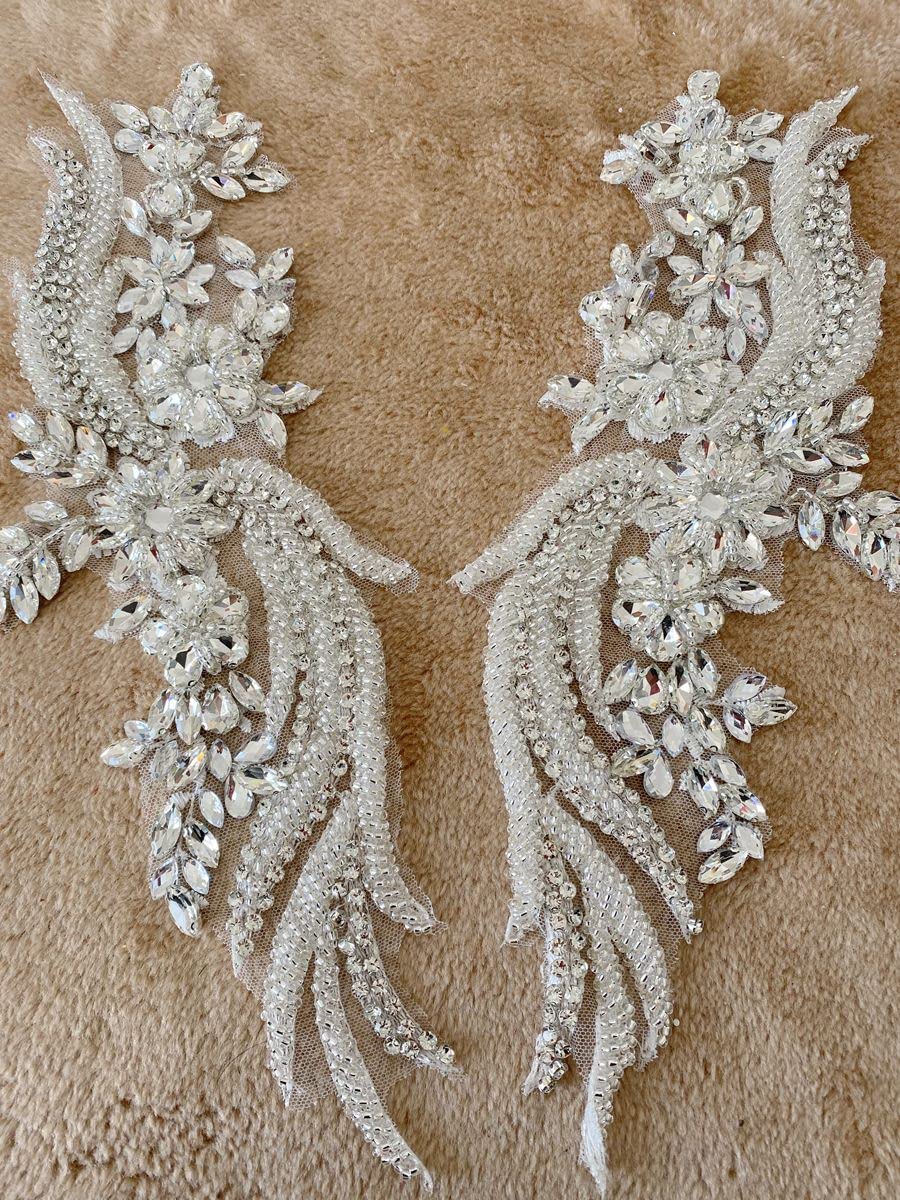 Apliques de encaje con diamantes de imitación para coser a mano, accesorios de decoración en forma de ala, parches de un par