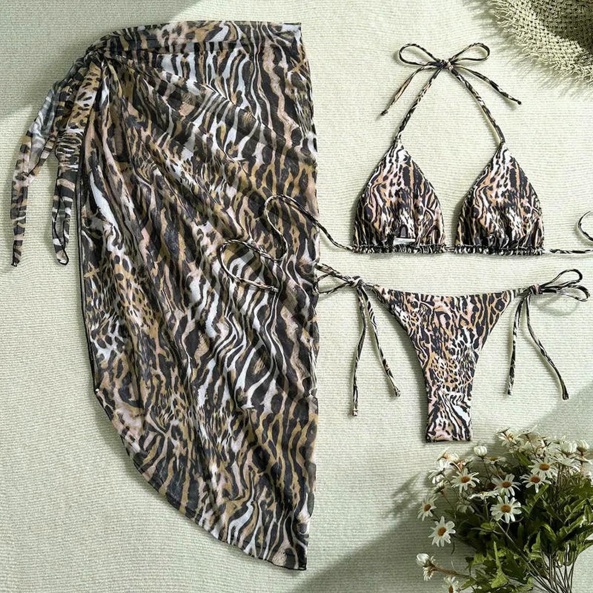 Nylonowy komplet bikini z trójkątnymi stringami i spódnicą | 3-częściowy zestaw bikini w panterkę, S/M/L, trójkątne stringi i przezroczysta spódnica zakrywająca Odzież plażowa