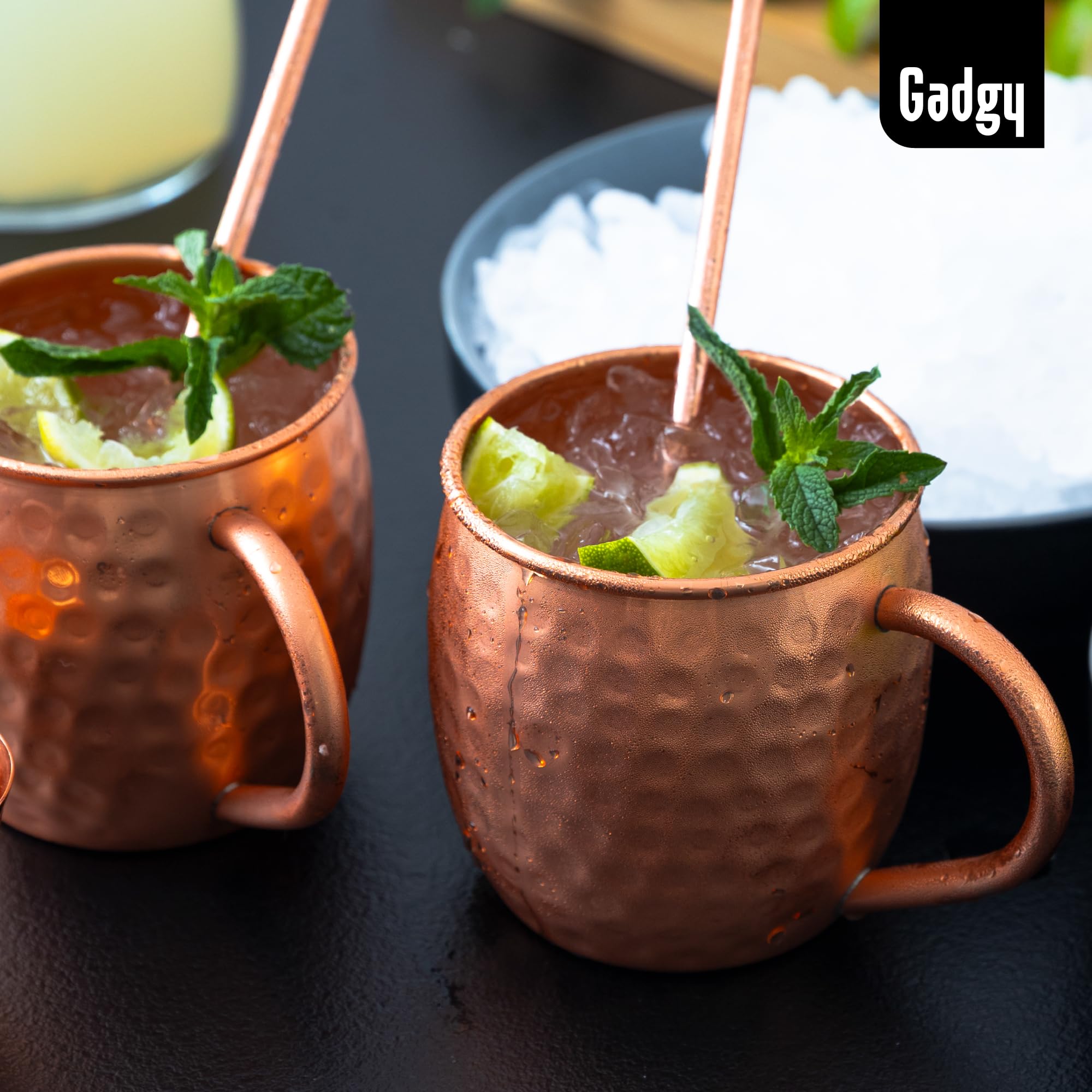 Conjunto de Vasos Moscow Mule Gadgy - Set de Tazas de Cóctel - 4 Vasos de Cobre, 4 Pajitas y un Jigger - 100% Cobre y Hecho a Mano - Regalo para Fiestas