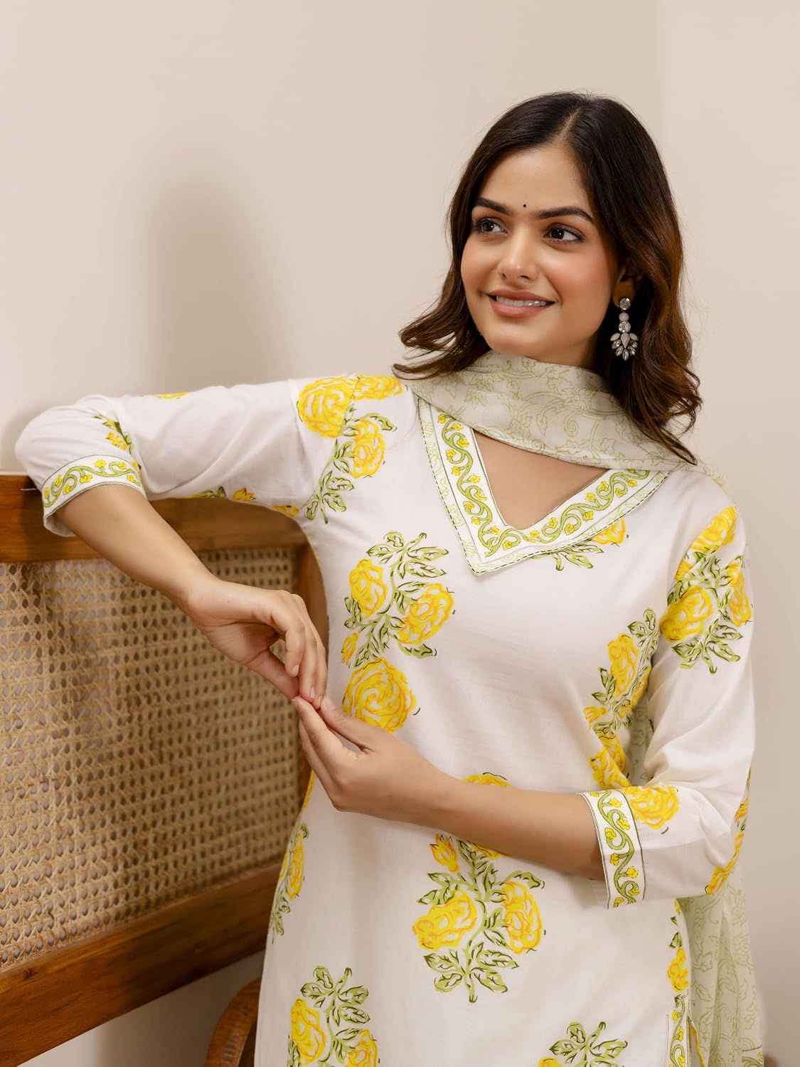 TRENDMALLS Women's Pure Cotton Floral Printed Kurta Pant with Dupatta Set (G423-OffWhite-3XL)
