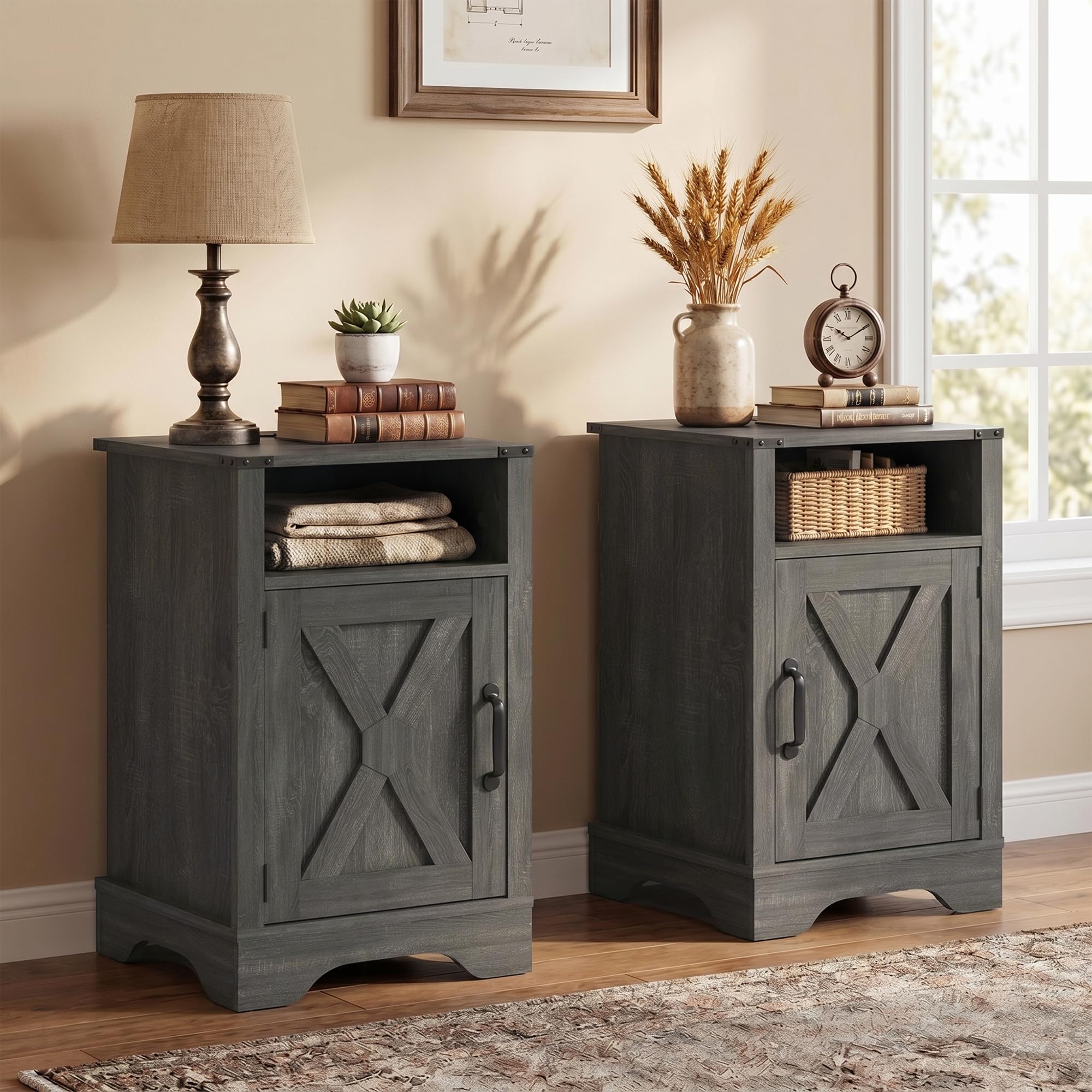 Table de chevet de ferme pour chambre chaleureuse et salon cocooning en gris foncé