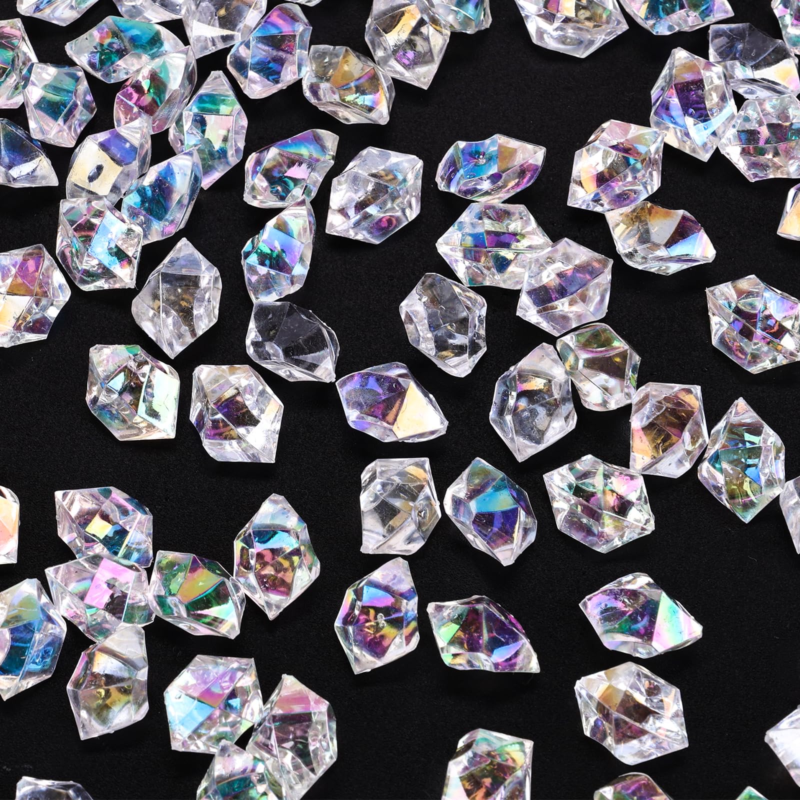 FUTUREPLUSX 550PCS Dazzling Clear Ice Rocks, 0.5x0.25x0.25 Inch Holographic Acrylic Crushed Ice Sparkling Fake Diamonds Holographic Plastic Gems for Vases Fillers Table Scatter Decor