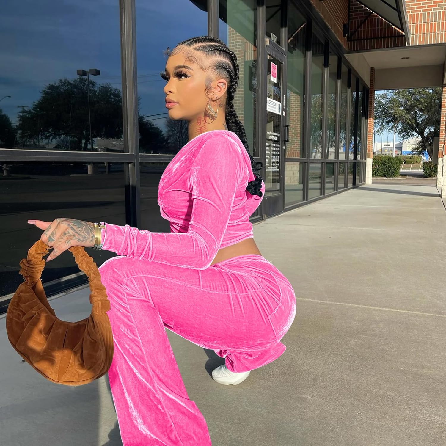 yidengymx Womens 2 Piece Velour Tracksuit Two Piece Outfits for Women Long Sleeve Zip Up Crop Tops Sweatpants Sets Pockets - Image 5