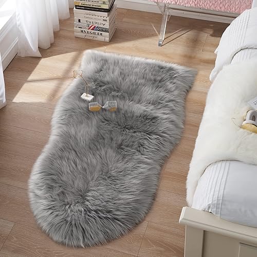 Miniatura 2 de Alfombra pequeña de piel sintética de 2 x 4 pies, ultra suave, funda de sofá, funda de asiento, alfombra gris esponjosa para dormitorio, guardería,