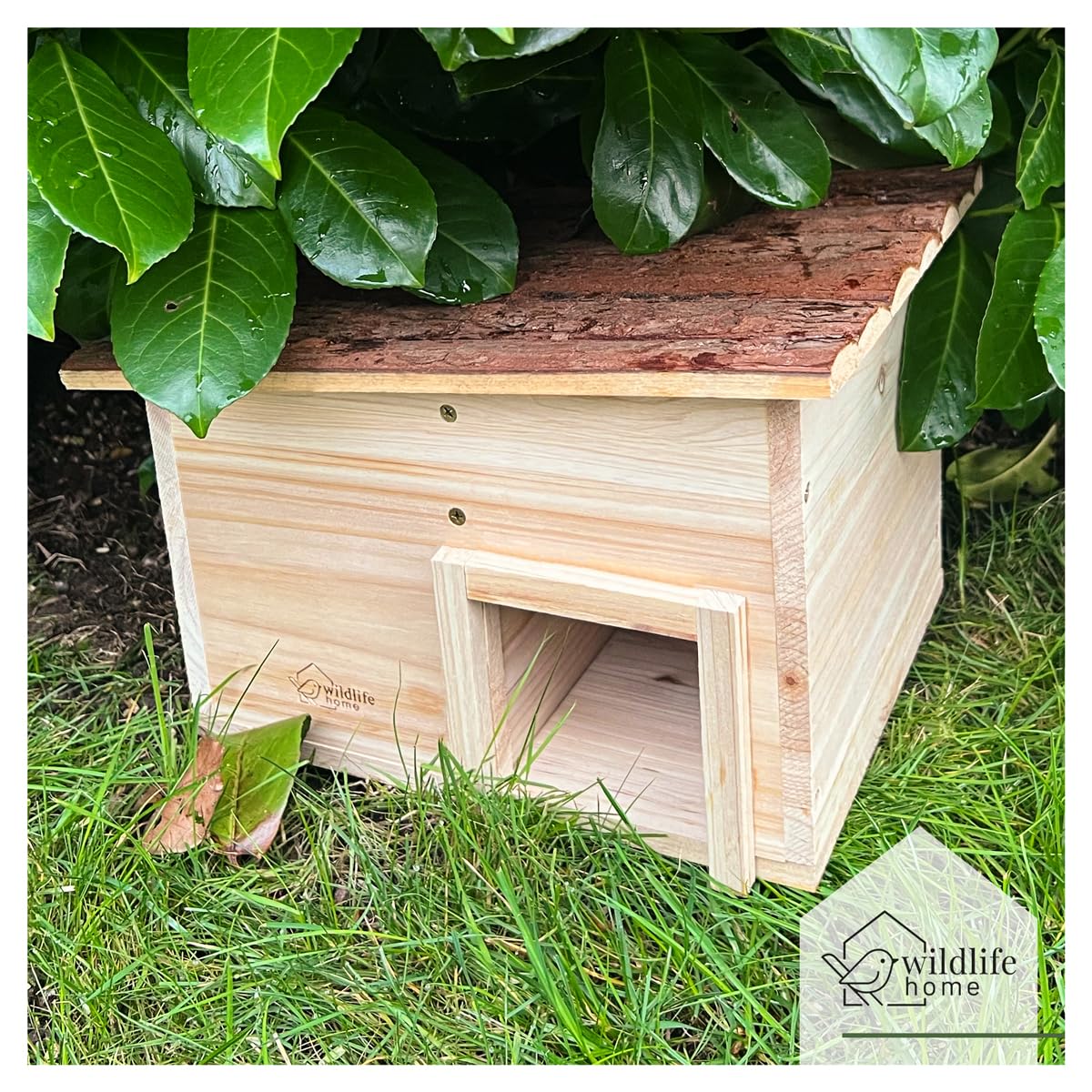 wildlife home Casa de erizos resistente al invierno de madera con suelo y techo de corteza resistente a la intemperie | Casa de alimentación para erizos | A prueba de gatos | Refugio de invierno para