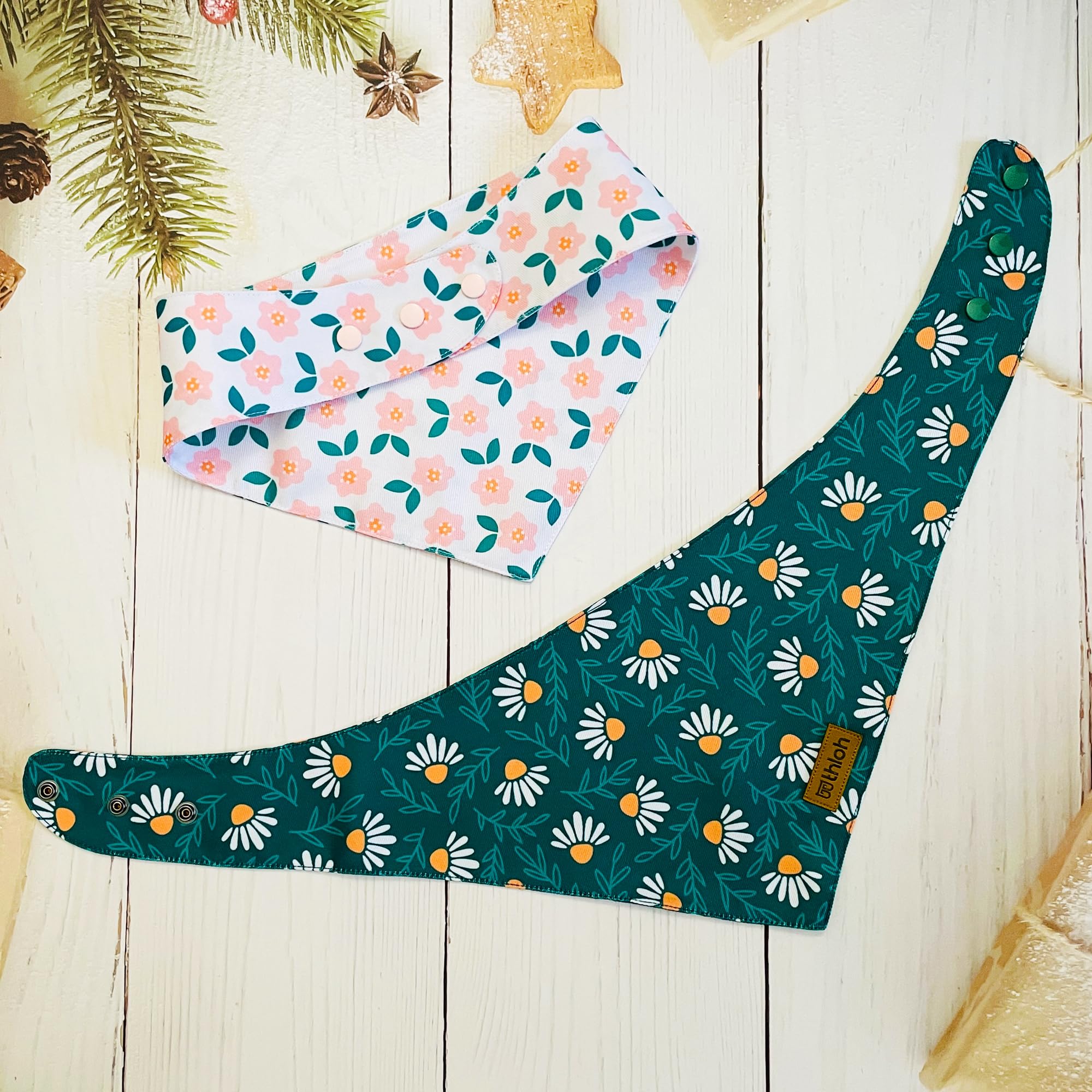 Spring Hundehalstücher mit Druckknopf, 2 Stück, Blumen-Hundeschal für Jungen und Mädchen, hochwertiger, strapazierfähiger Stoff, verstellbare Passform, einzigartige Form, Geschenk für Hunde