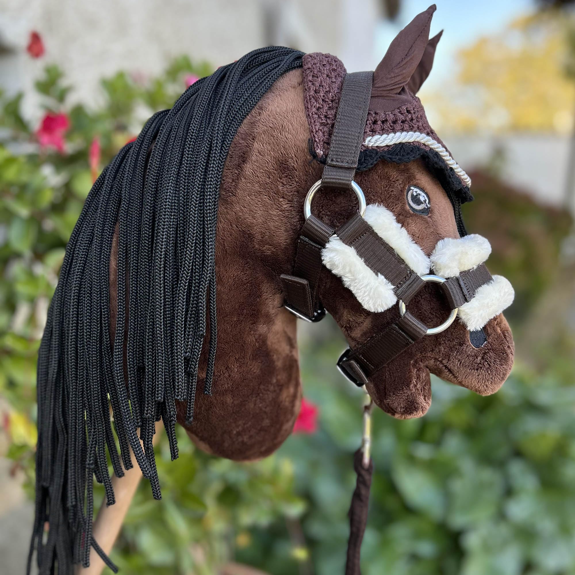 Insektenmütze braun und Halfter mit Führleine für Hobby Horse und Hobby Horsing.