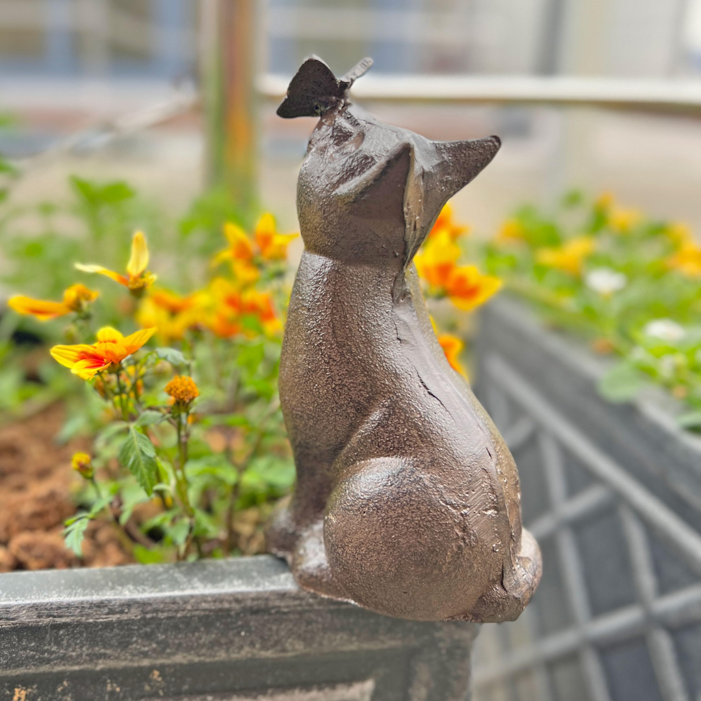 Ascalon Sitting Cast Iron Cat Garden Animal Ornament