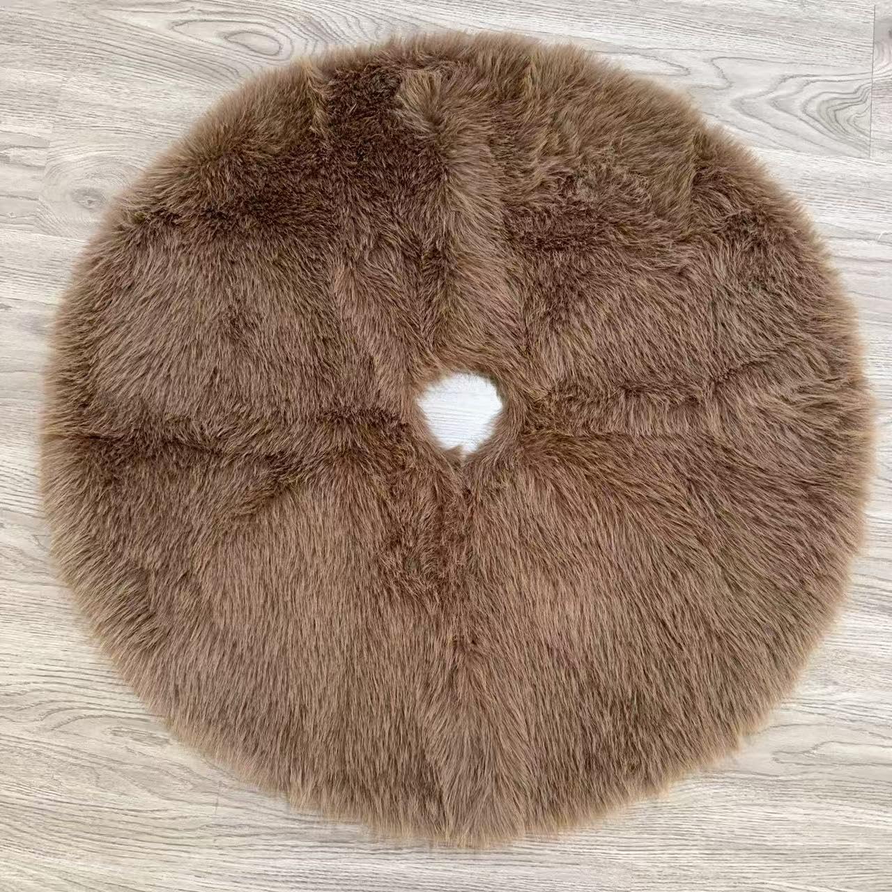 Faux Fur Christmas Tree Skirts, 60 inches Plush Long Haired Wool Fur Xmas Tree Base Cover Mat for New Year Home Party Decorations (150CM, Lightbrown)