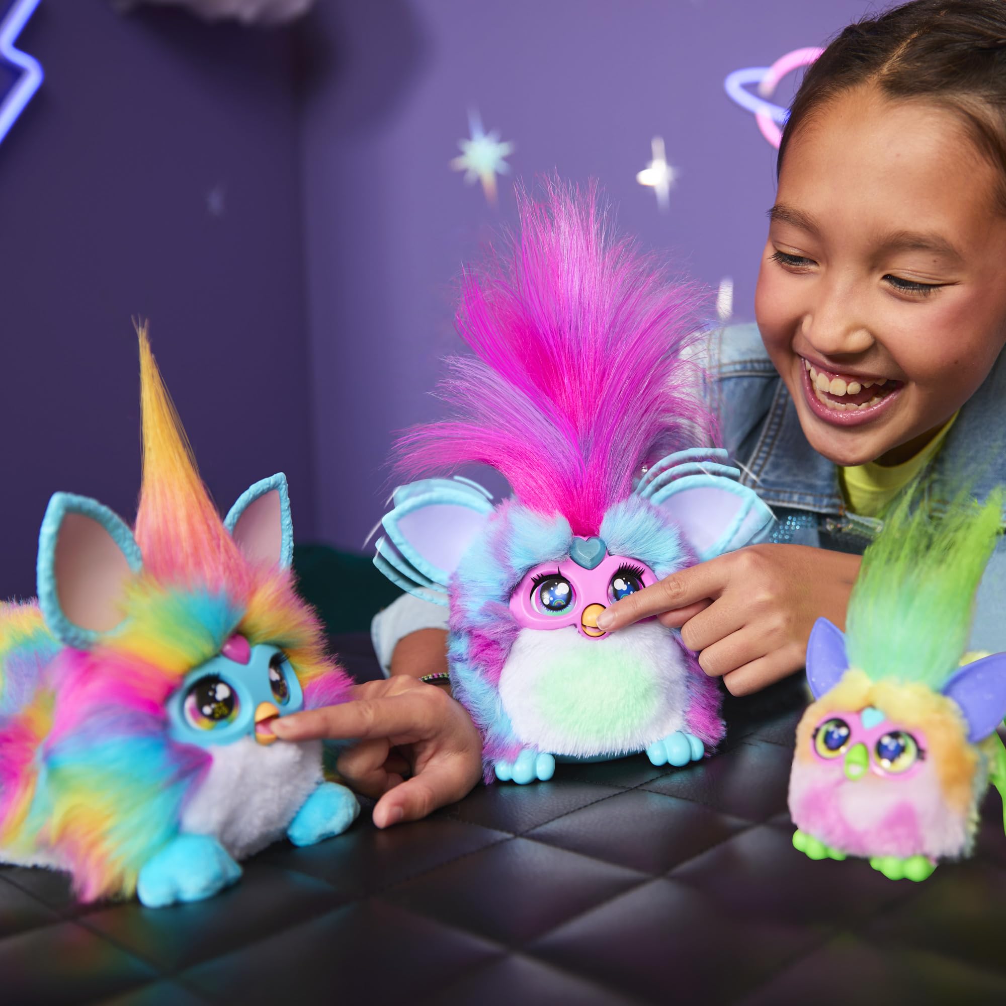 Furby Vibes Blue Razz Peluche Giocattolo Elettronico Interattivo per Bambini 6+