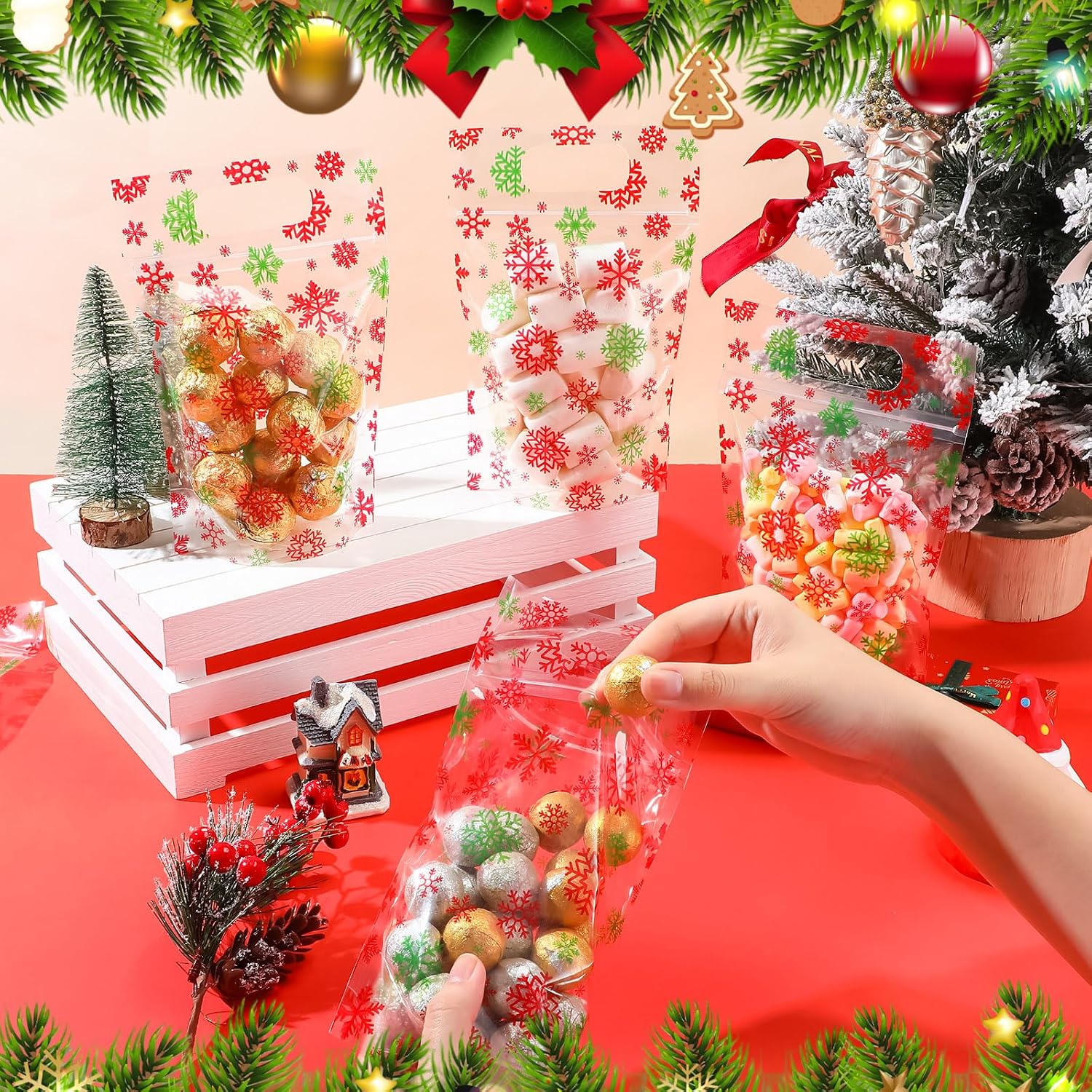 Fuutreo 50 Pcs Snowflake Gift Bags Clear Resealable Red Green Christmas image 4