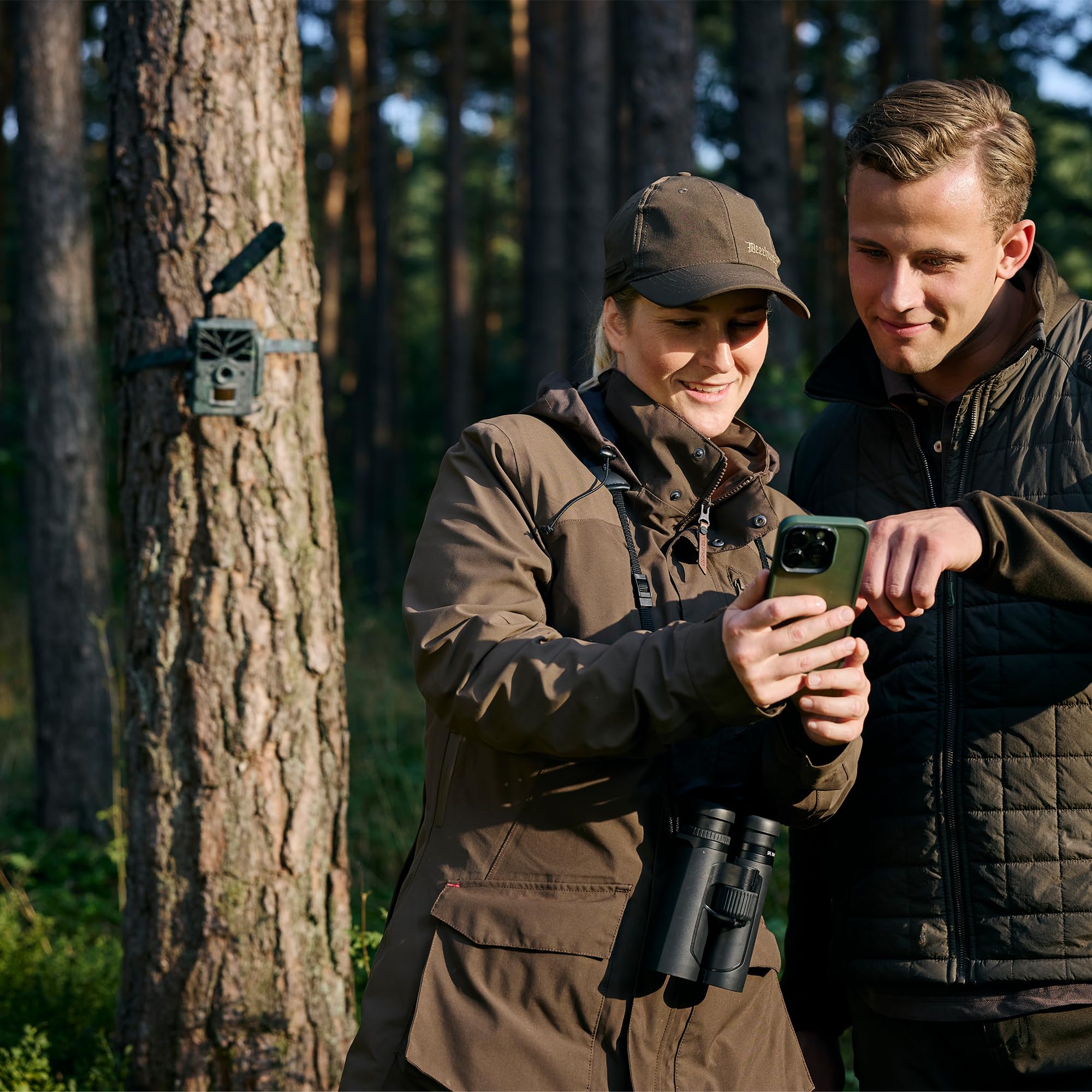 Zeiss Secacam 1 60° - Wildkamera mit Handyübertragung App, mit SIM Karte, mit Bewegungsmelder Nachtsicht, Überwachungskamera aussen, App-Steuerung, 3MP (bis 24MP interpoliert), 20m Reichweite