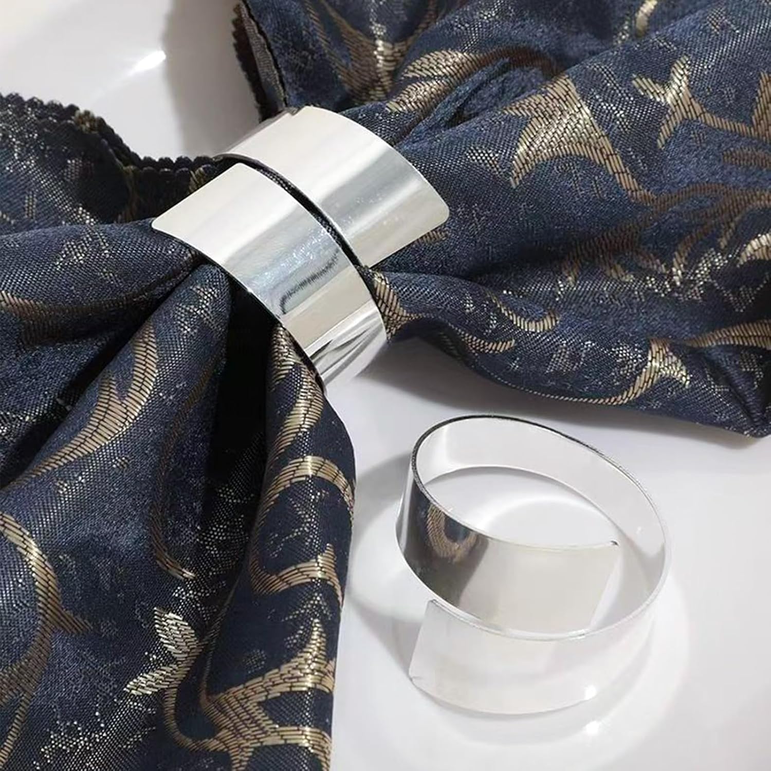 Set of 6 Elegant Silver Napkin Rings
