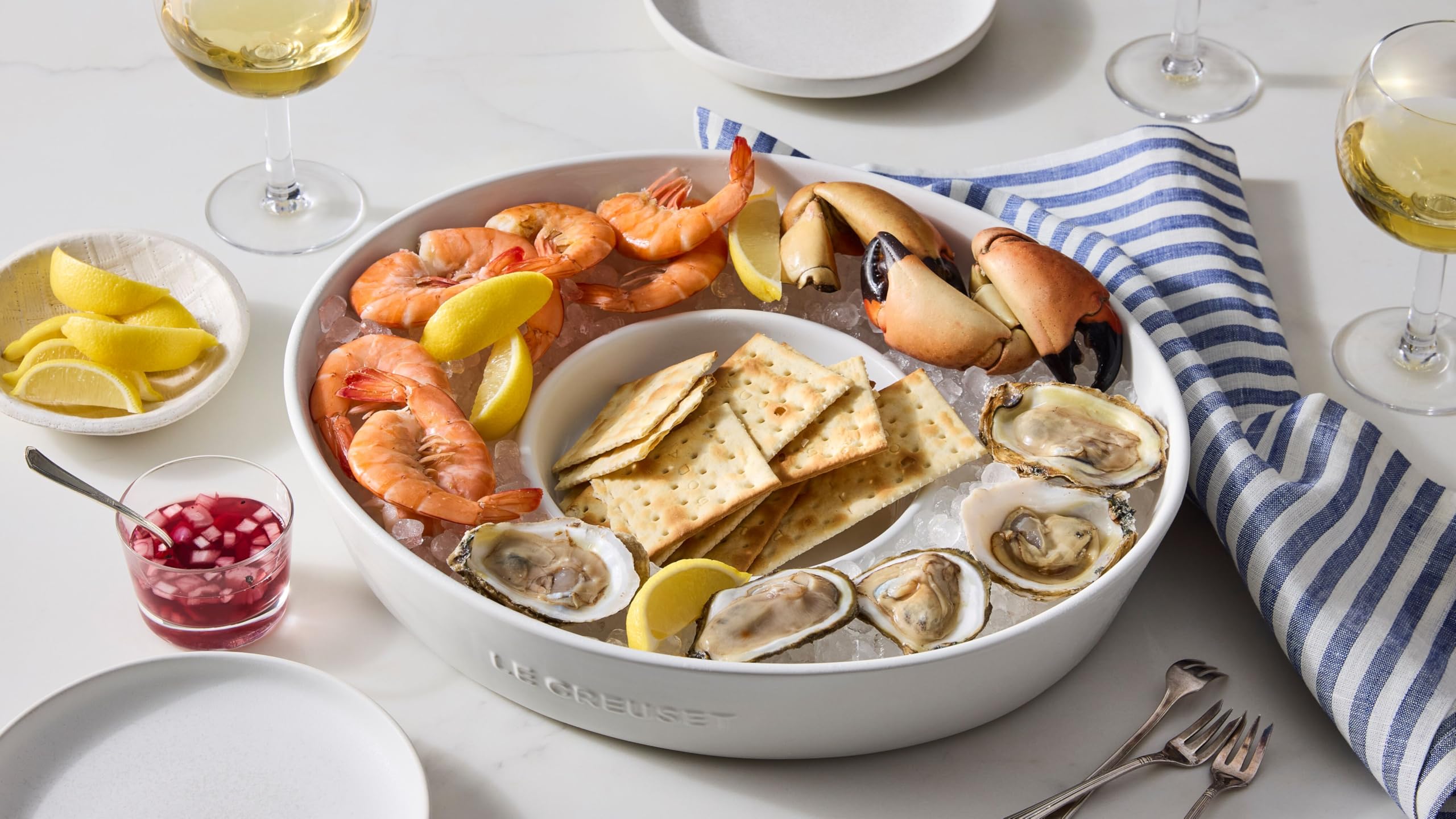 Amazon.com | Le Creuset Stoneware Signature Oval Chip and Dip