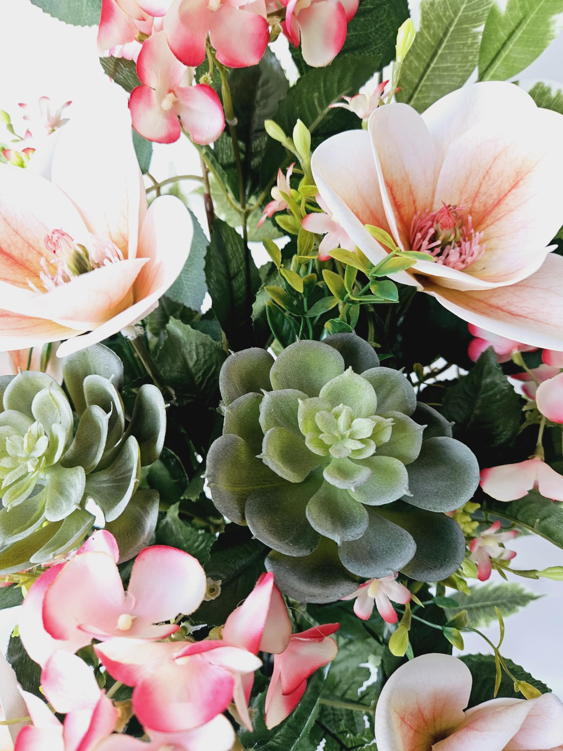 Composition De Fleurs Artificielles en Cône Lesté Ciment pour Une Parfaite Tenue de Votre Bouquet de Fleurs, Plus Besoin de Sable, Ce Vase en PVC Se Dépose dans Un Vase Funéraire.