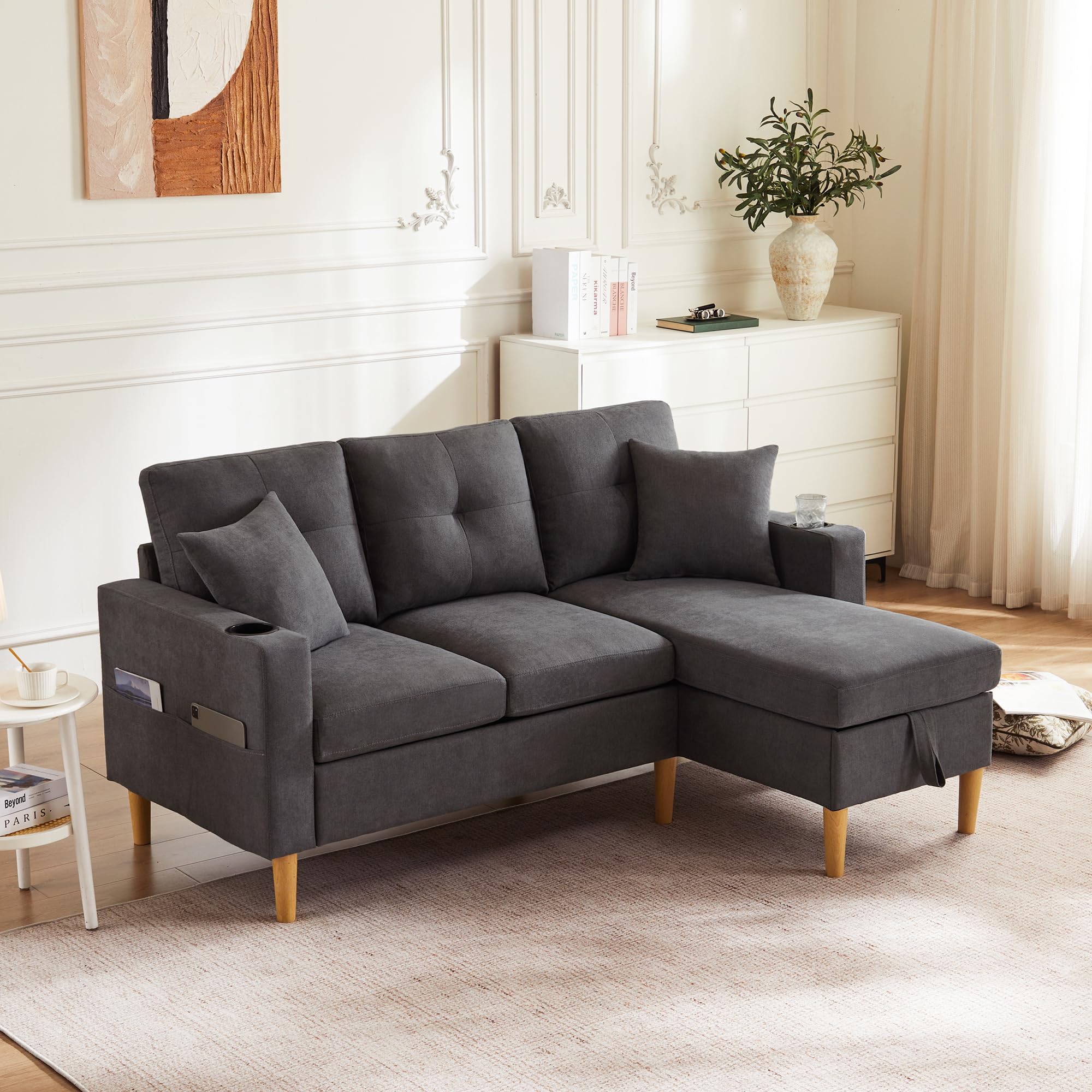 Divano Moderno a Forma di L, a 3 Posti, con Chaiselongue, Portabevande, Spazio per Riporre, Include 2 Cuscini, per Soggiorno, Ufficio, Appartamento (Grigio Scuro)