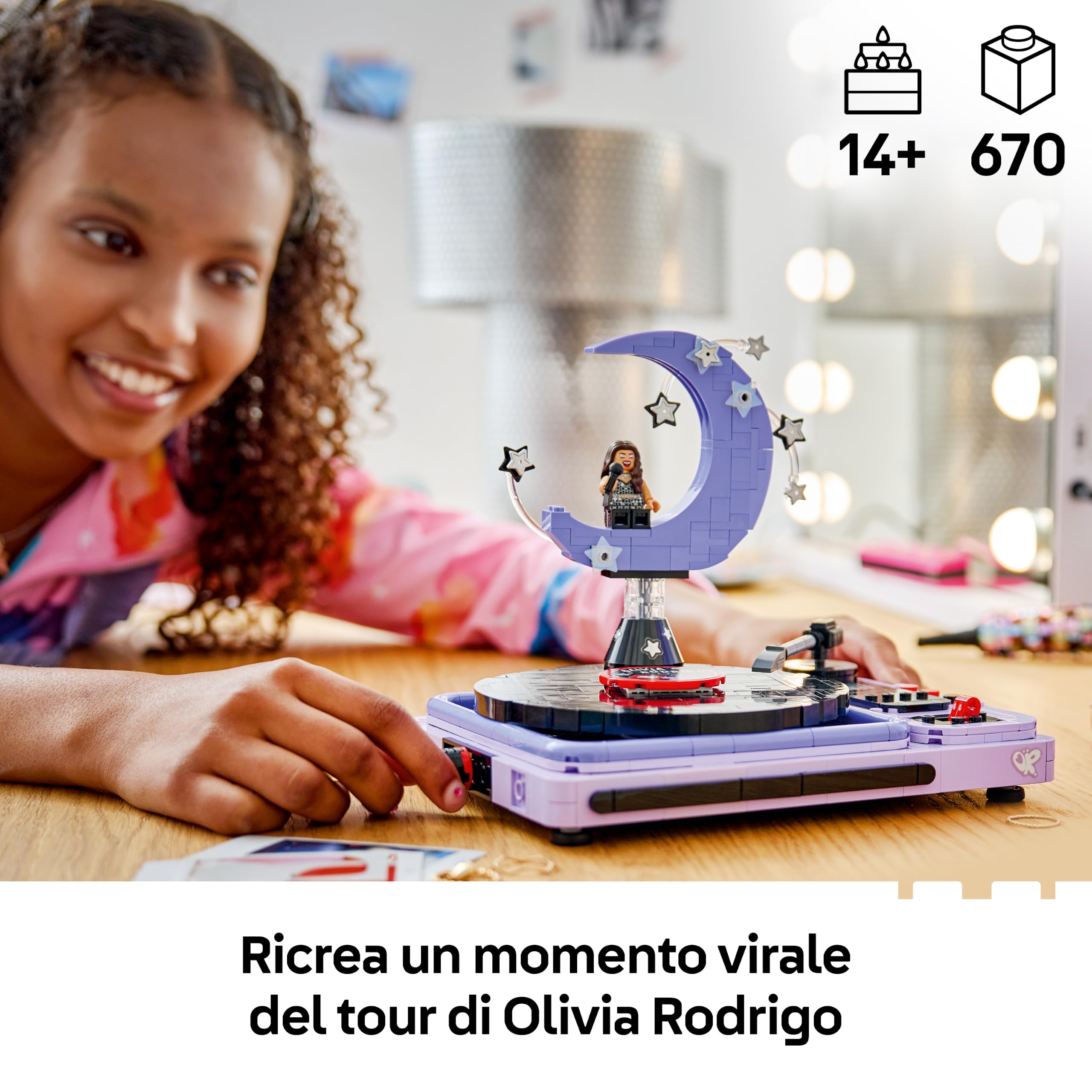 LEGO Editions La Mezzaluna del Concerto di Olivia Rodrigo - Kit di Modellismo con Giradischi, Vinile e Minifigure - Decorazione da Cameretta - Regalo per Ragazze, Ragazzi e Fan da 14 Anni in su 43029