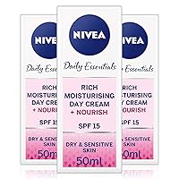 Vista 1 de NIVEA Daily Essentials Rich Moisturising Day Cream SPF 15 50ml