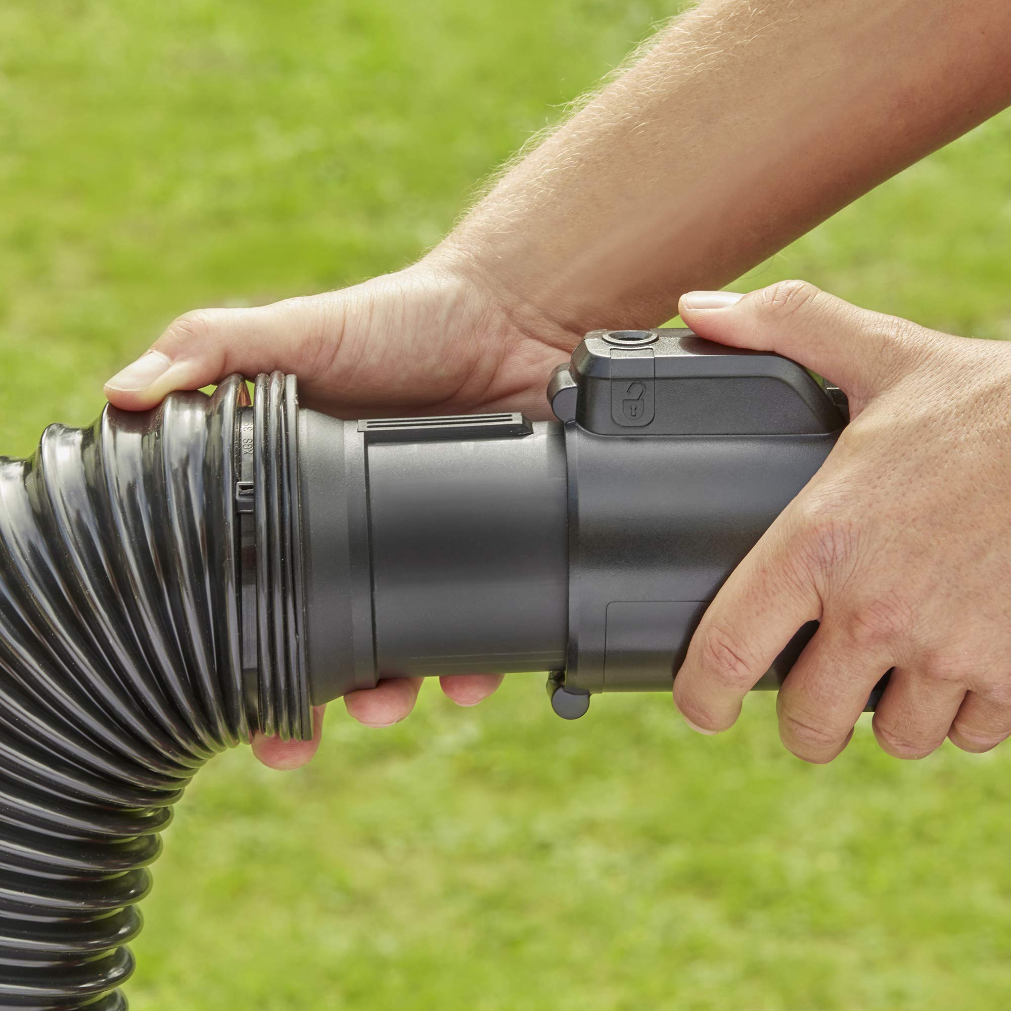 Black+Decker BEBLV290 elektryczny odkurzacz do liści/dmuchawa do liści 3 w 1 (2900 W, z rozdrabniaczem, wysoka prędkość nadmuchu 315 km/h, plecak 55 l, na taras, ścieżki, wjazdy)