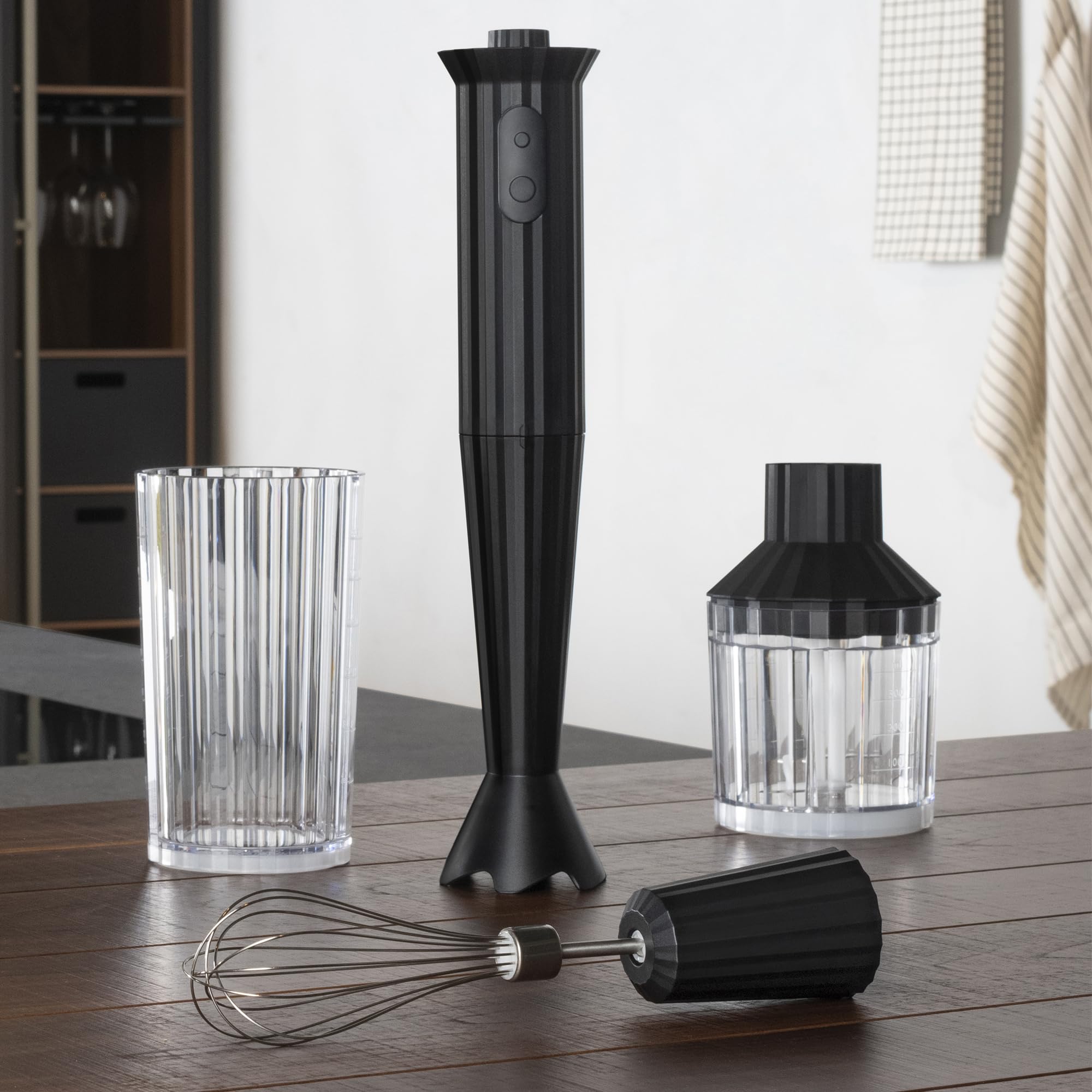 Alessi Plissé MDL10S B - Stabmixer mit Messbecher, Schneebesen und Zerkleinerer, aus Thermoplastischem Harz, Europäischer Stecker 500W, Schwarz
