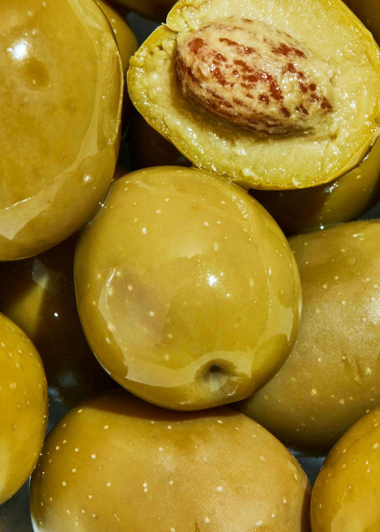 KoRo - Olives vertes Bio avec noyau 6 x 400 g - Sans conservateurs - Goût piquant intense - Grand format