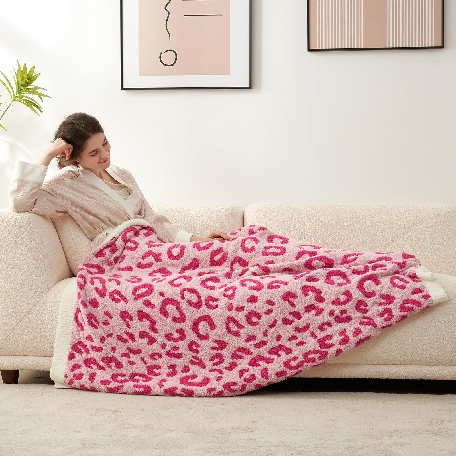 Pink Dot Cheetah Leopard Pattern Print Hooded Blanket