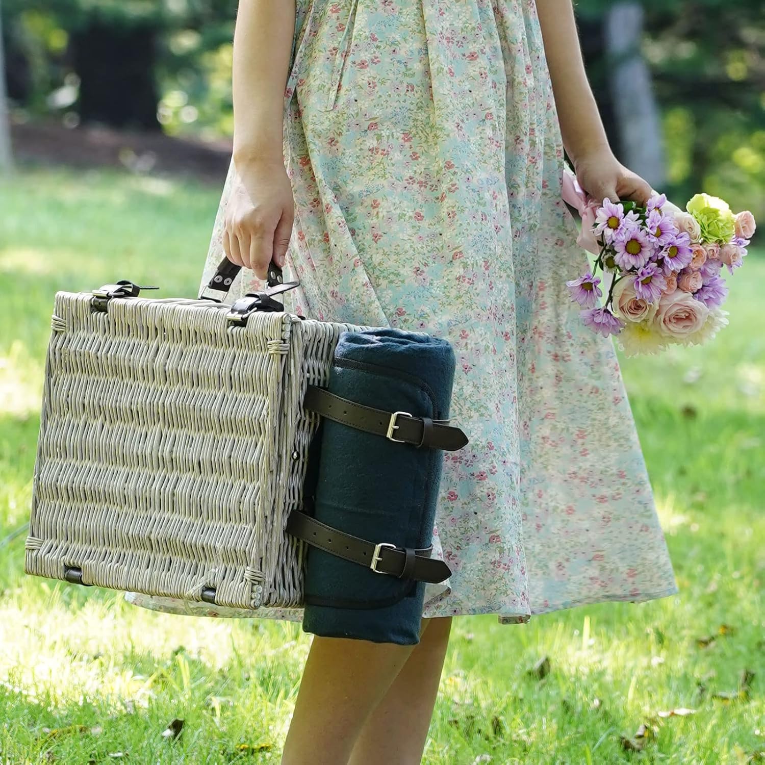 Picnic Basket Sets for 4 Persons with Insulation Layer,Waterproof Picnic Blanket, Tableware for Family,Party,Outdoor Living,Camping - Image 6