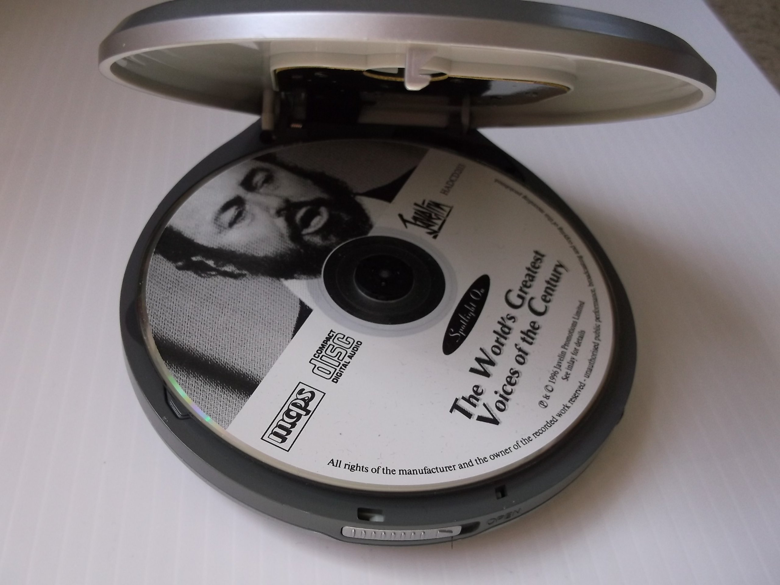 ランナー [CD] Amazon.com: GPX Compact Disc Player with Deluxe Stereo