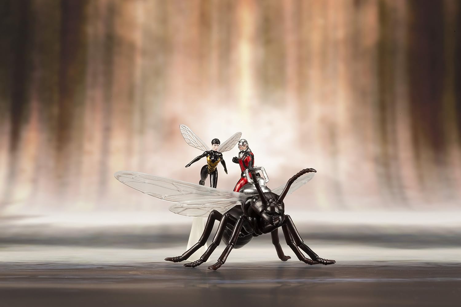 Kotobukiya Marvel: Avengers Astonishing Antman & Wasp Statue