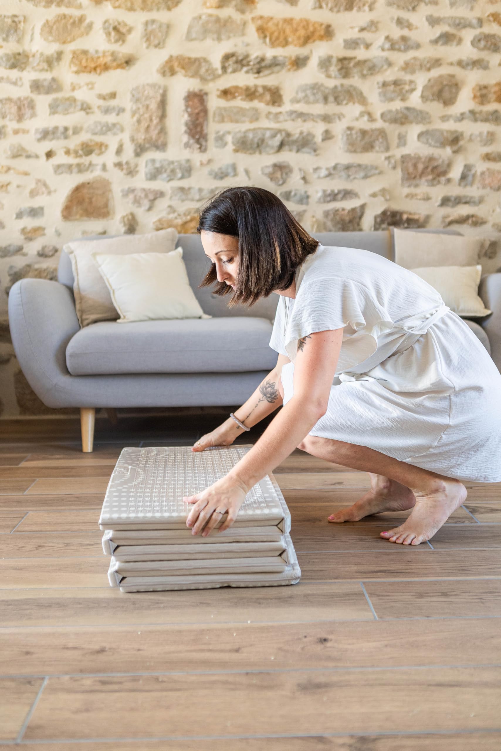 BÉABA, Tapis de Motricité XXL 200x150 cm, Tapis d'Eveil Réversible 2 Faces, Mousse Haute Densité 1,5 cm, Imperméable, Facile à Nettoyer, Pliable avec Sac de Transport, Play Life/Arch