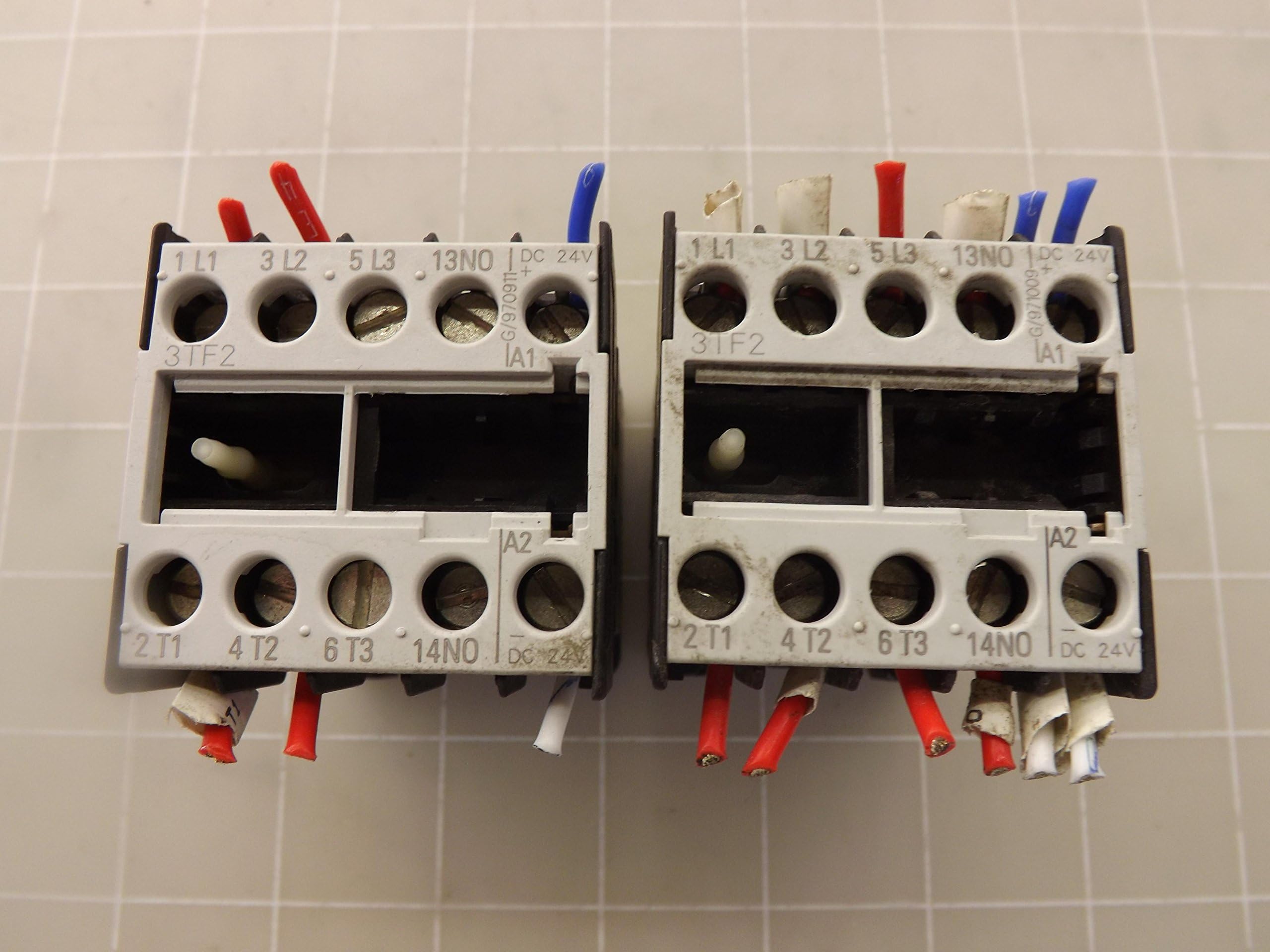 FURNAS ELECTRIC CO 3TF2010-0BB4 CONTACTOR, Size 00, 3-Pole, AC-3 4 KW/400 V, Screw Terminal, Auxiliary Switch, 10E (1 NO), 24VDC, DC Operation