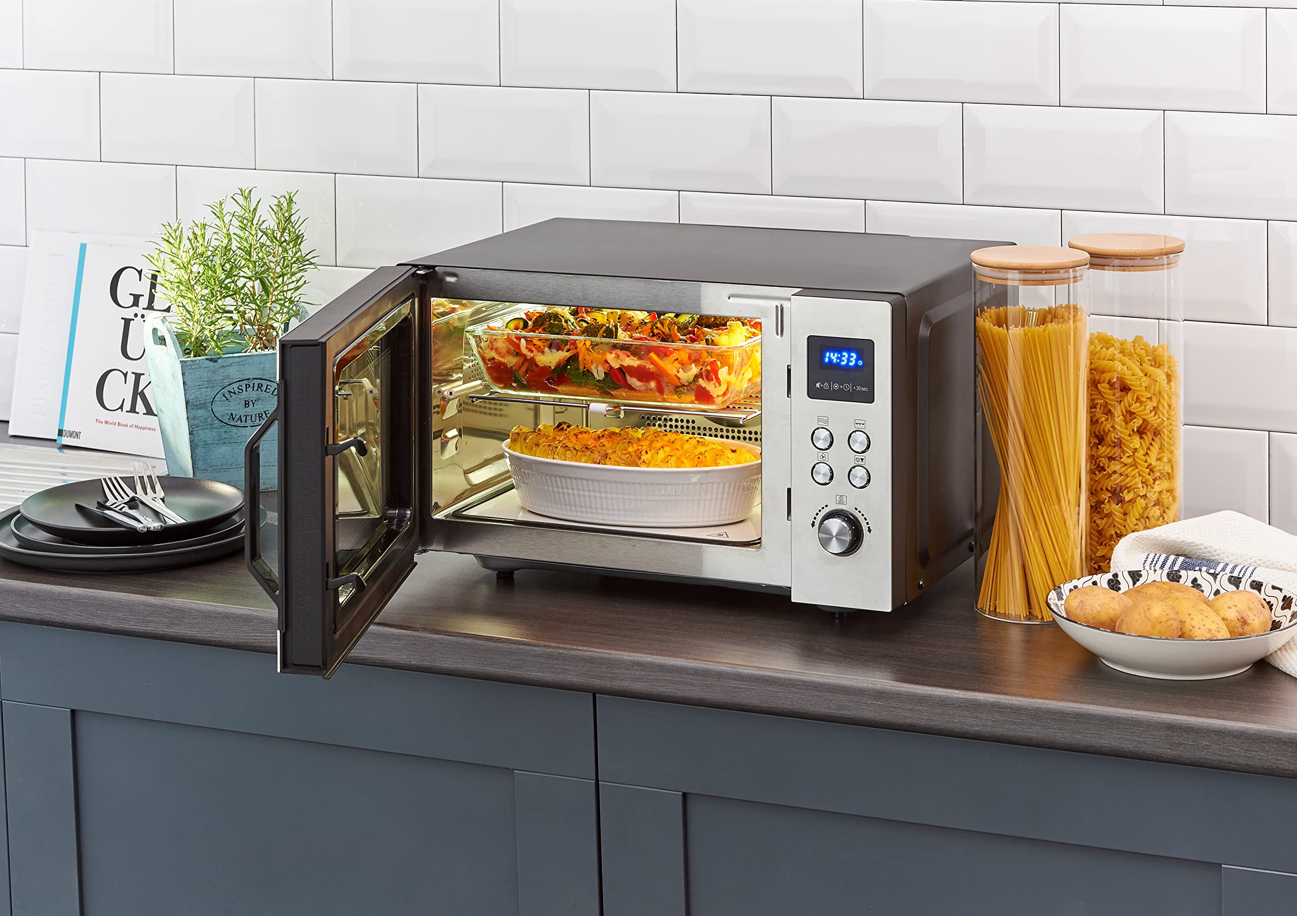 SEVERIN Forno a Microonde 3in1 con Base in Vetro, Flatbed per Piatti Grandi, Funzione Grill e Aria Calda, Ampio Spazio Interno per Teglie Quadrate, Nero e Acciaio Inox - MW 7777