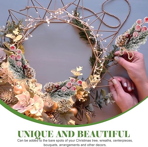 Miniatura 4 de 10 piezas de ramas artificiales de pino de bayas rojas de Navidad, púas de pino, tallos de acebo surtidos con arreglo de árbol de Navidad