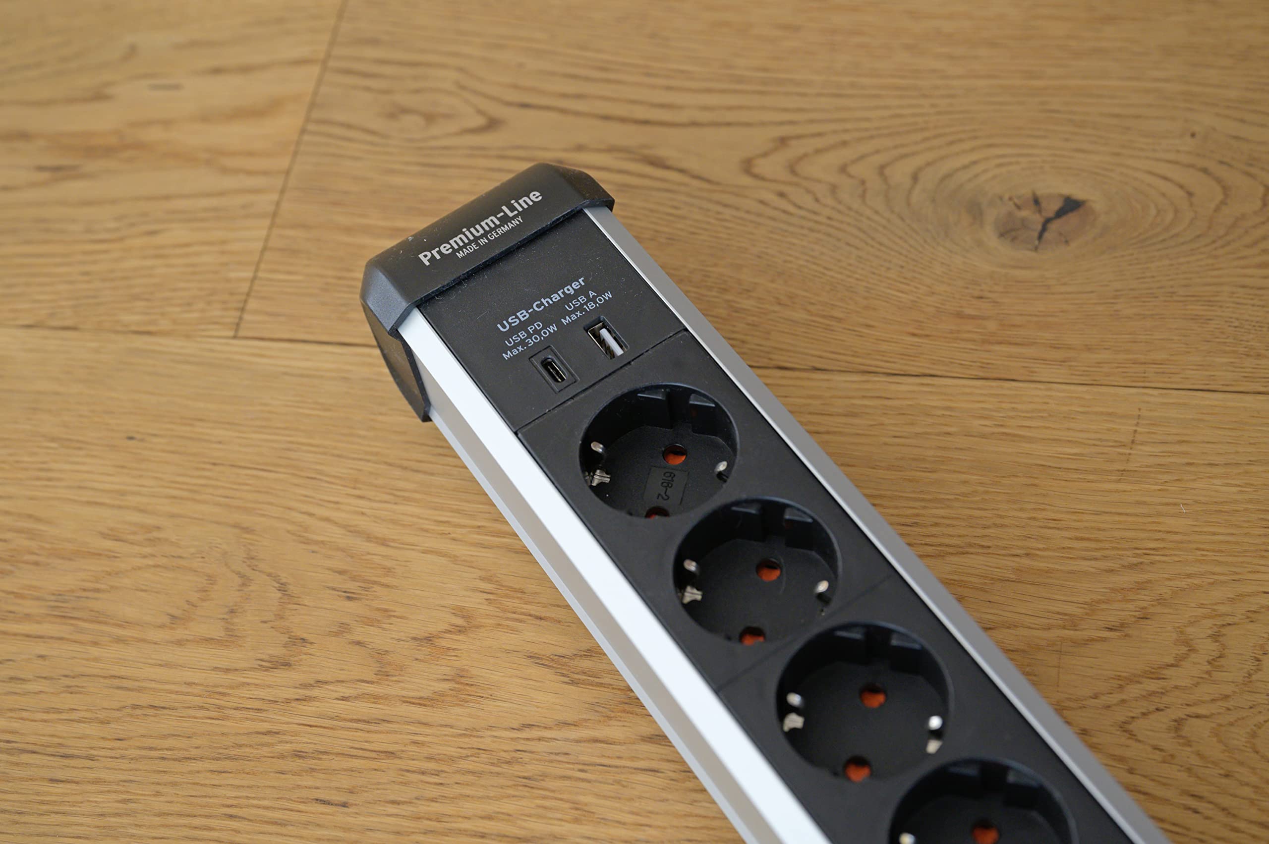 Brennenstuhl Protect-Line - Ciabatta multipresa a 6 posizioni con USB Power Delivery di tipo C e protezione da sovratensione (1 caricatore di tipo C e 1 USB-A, made in Germany