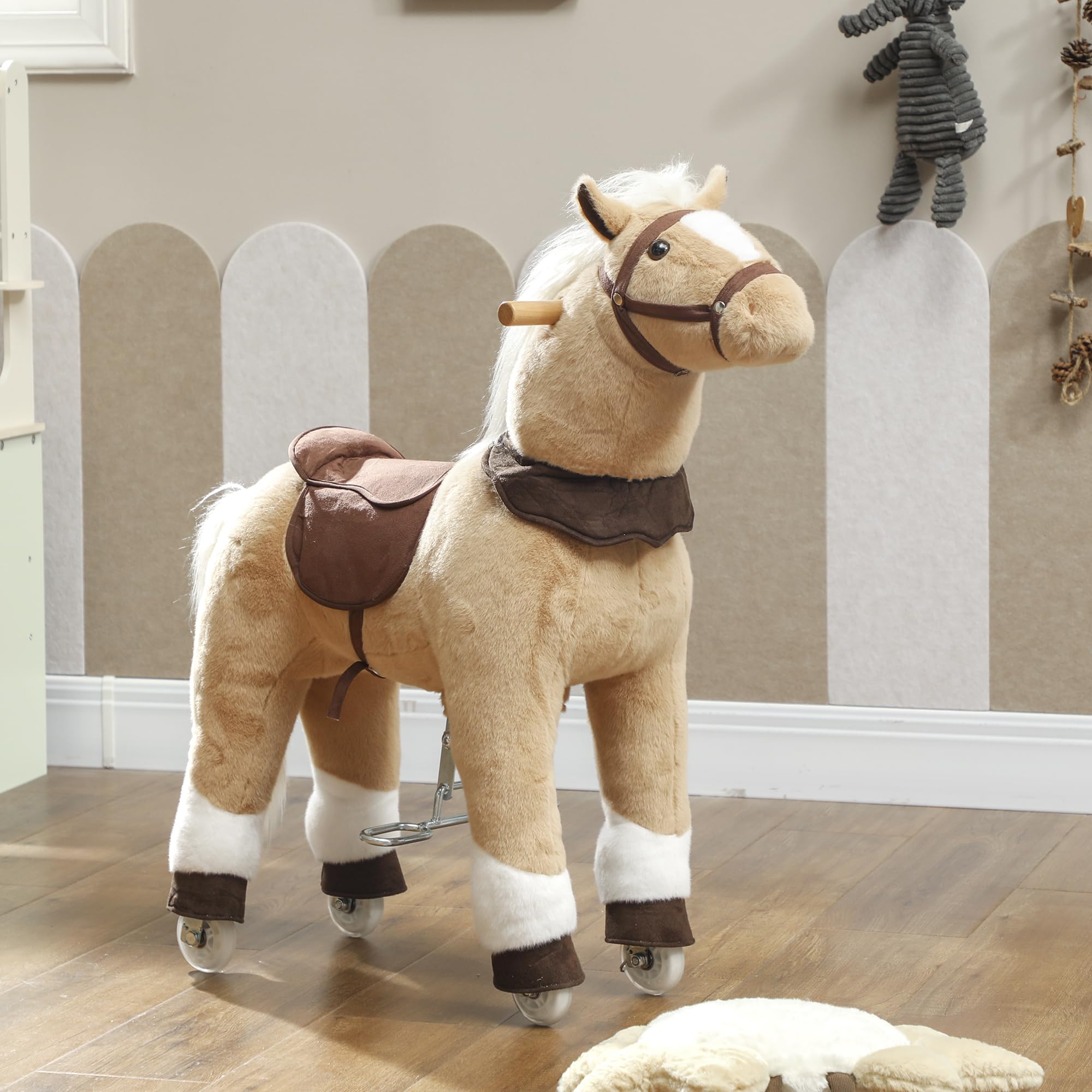 AIYAPLAY Reitpferd, Spielpferd zum Reiten mit Sattel Rollen, 80 cm Stehpferd, Plüschpferd für Kinder 3-5 Jahre, bis 25 kg, Braun