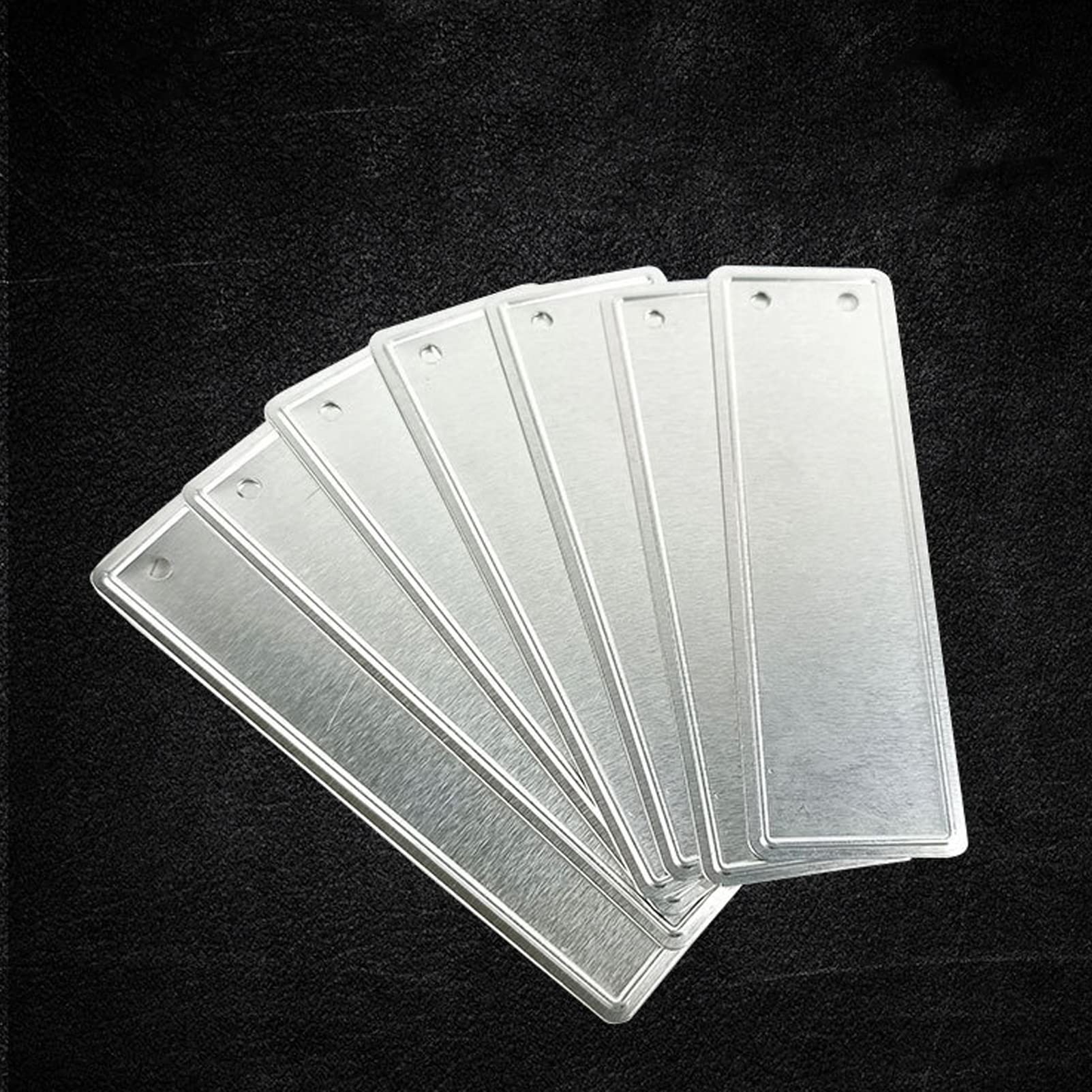 Etichette Per Piante In Alluminio 100 Pezzi - Doppio Lato Scrivibile, Impermeabili E Resistenti Ai Raggi UV - Con Filo Metallico Per Appendere - 82x25 Mm