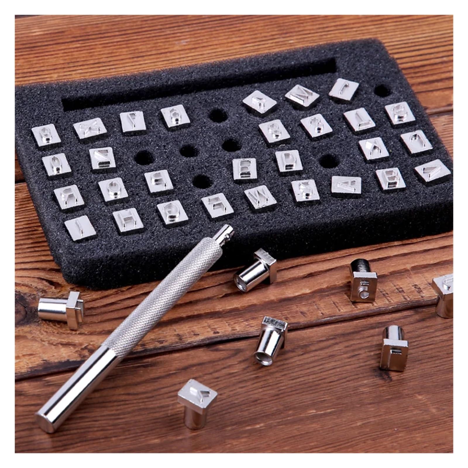 Alphabet-Buchstaben-Stempelset aus Stahlleder