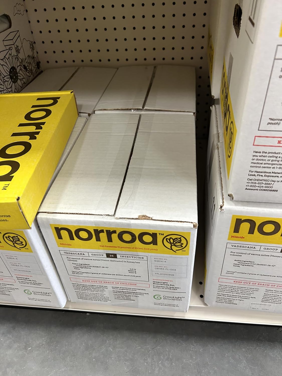 Norroa™ Varroa Mite Control for Honeybees, 24 Pack, Pouch, Active Ingredient Vadescana, up to 18 Weeks Duration