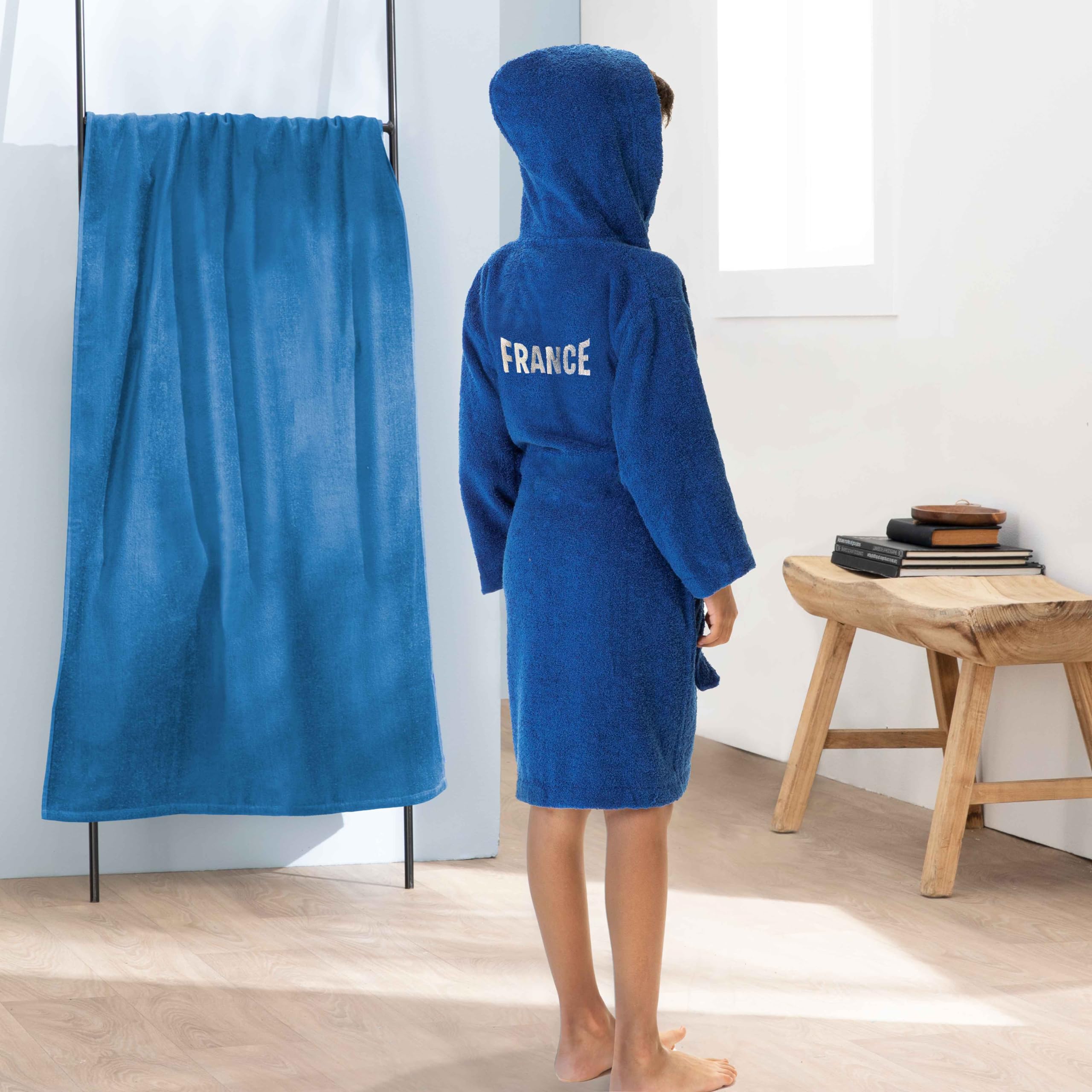 OMYDREAM PARIS Peignoir Enfant 100% Coton OEKO-TEX Taille 6/8 ans Bleu