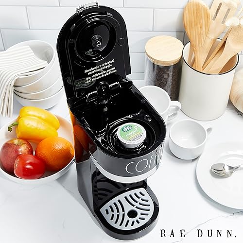 Miniatura 4 de Rae Dunn Cafetera de una sola porción 2 en 1  700 vatios, posos de café, depósito de agua de 30 onzas, operación con un solo clic, 12 onzas cada