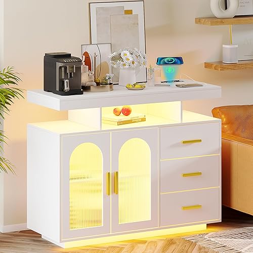 Miniatura 8 de Gabinete de buffet LED con estación de carga inalámbrica de 40 pulgadas, moderna mesa de aparador con RGB 24 colores regulables, estación de barra